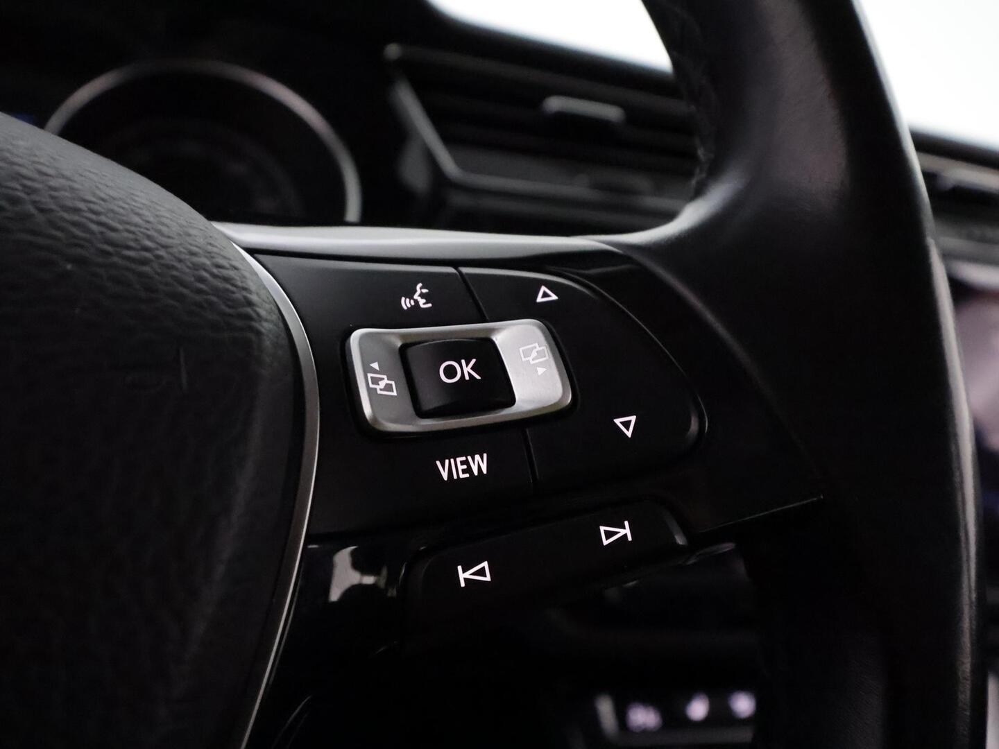 VOLKSWAGEN TOURAN 2019