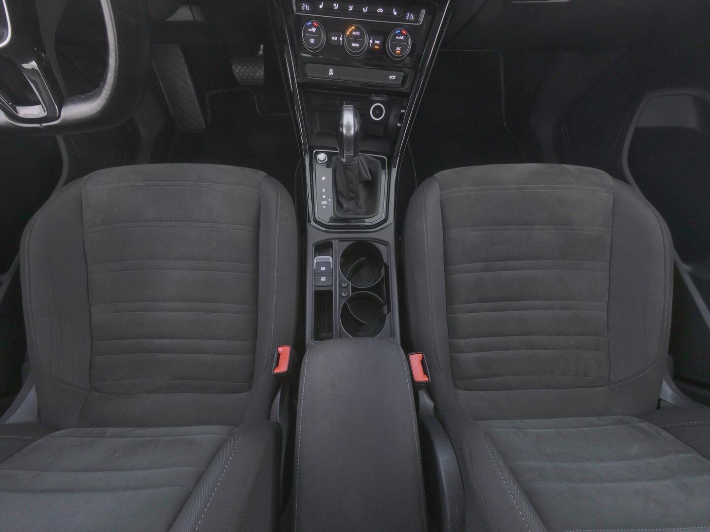 VOLKSWAGEN TOURAN 2019