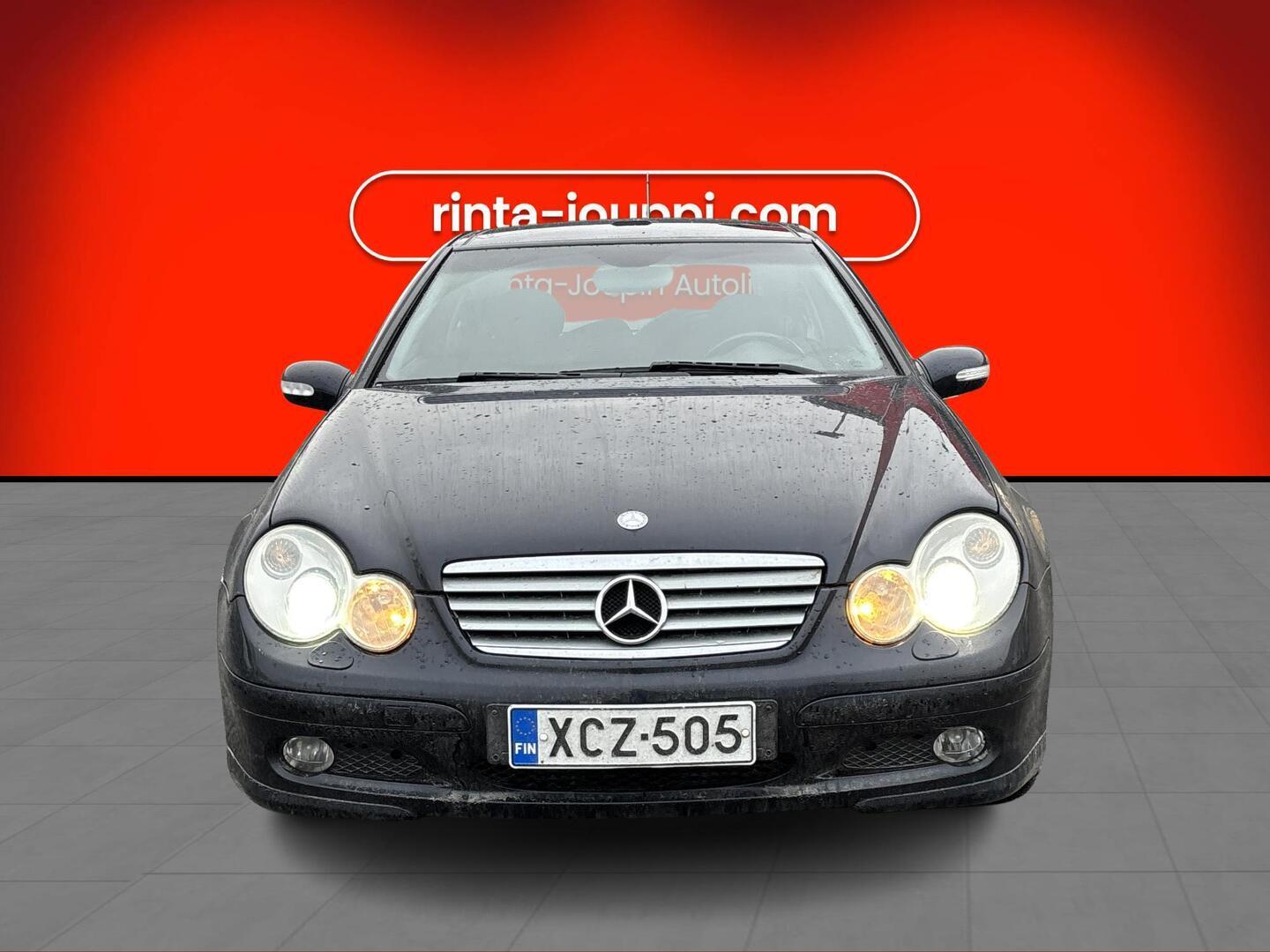 MERCEDES-BENZ C 2004