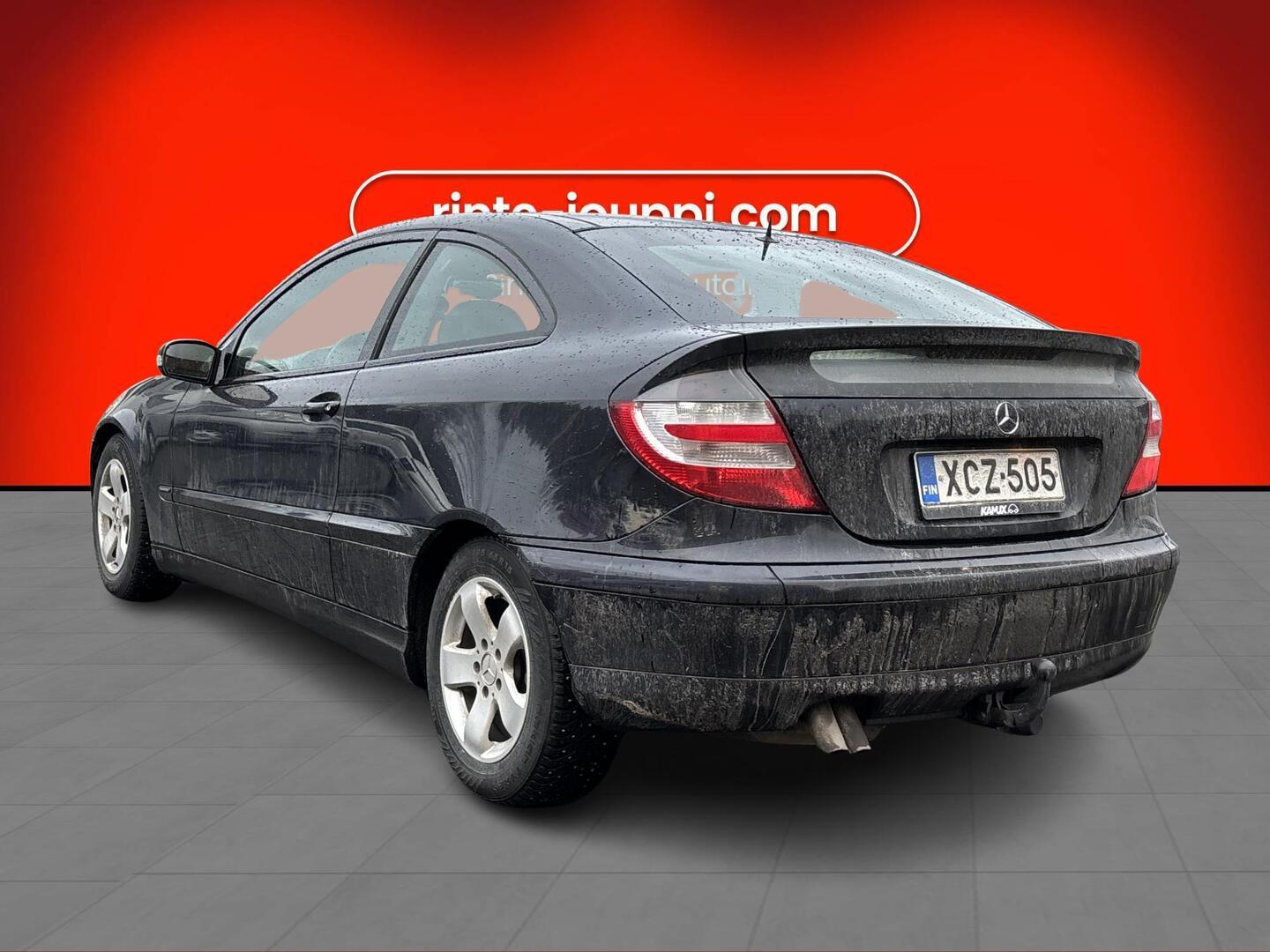 MERCEDES-BENZ C 2004