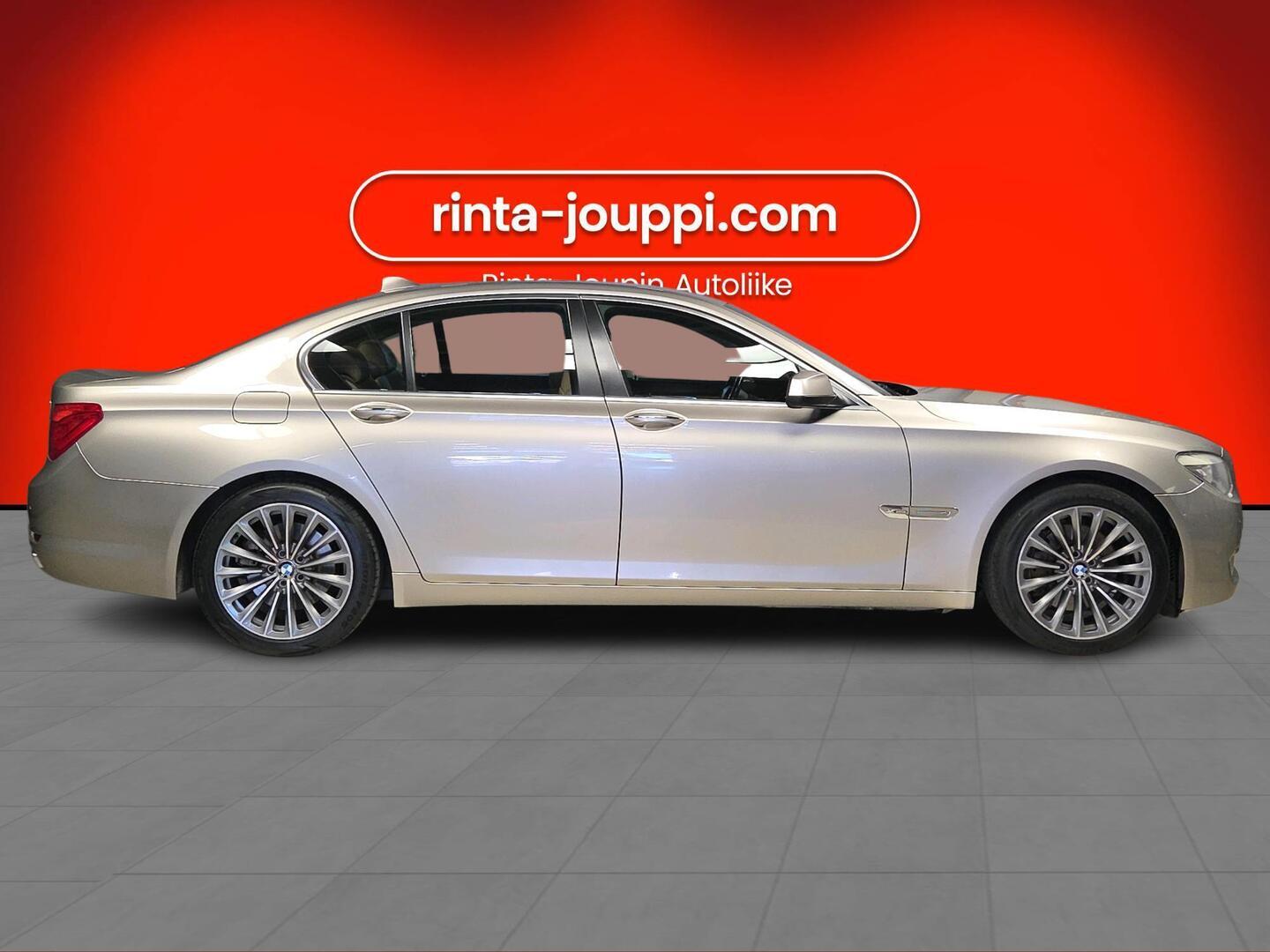 BMW 740 2011