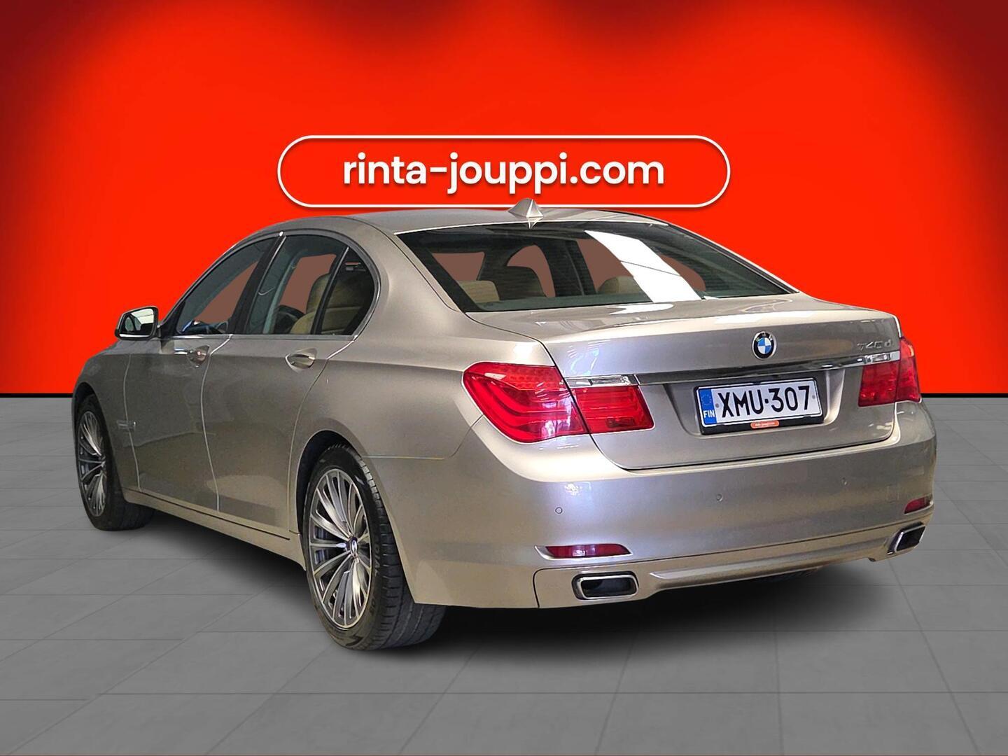 BMW 740 2011