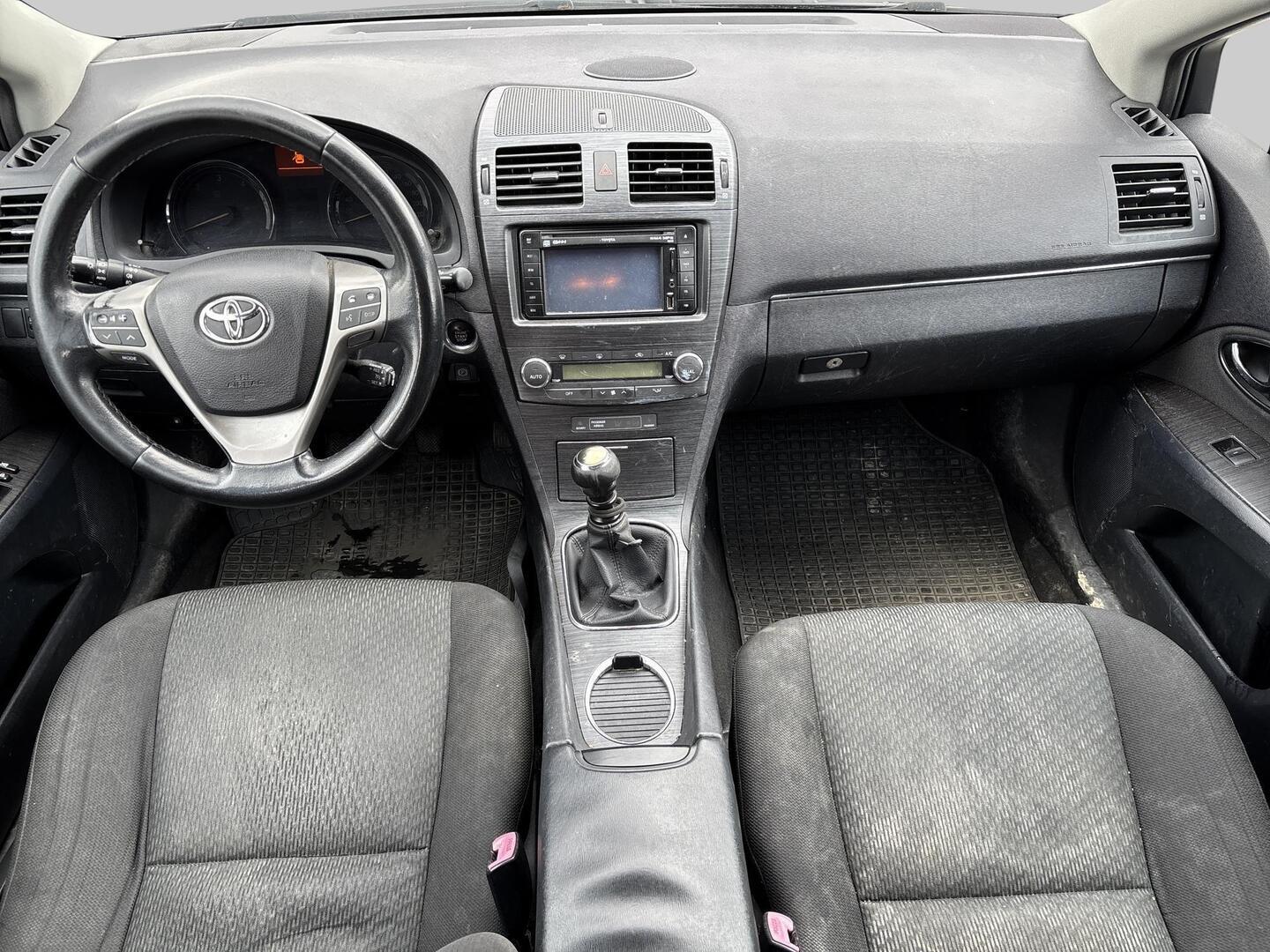TOYOTA Avensis 2009