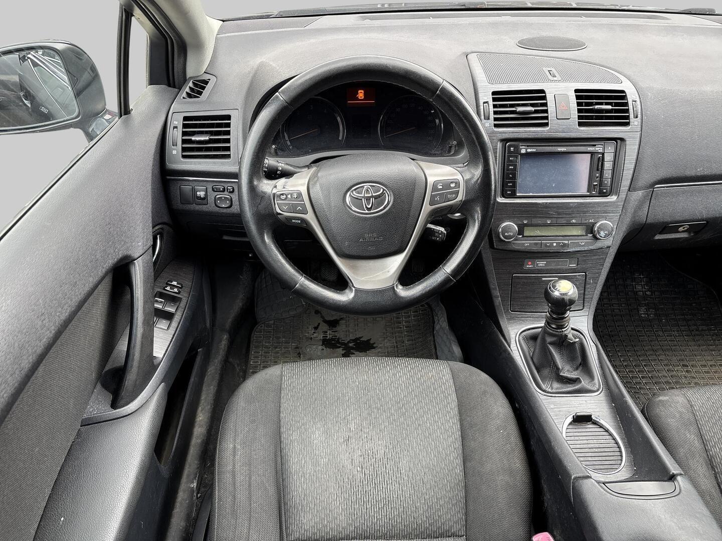 TOYOTA Avensis 2009