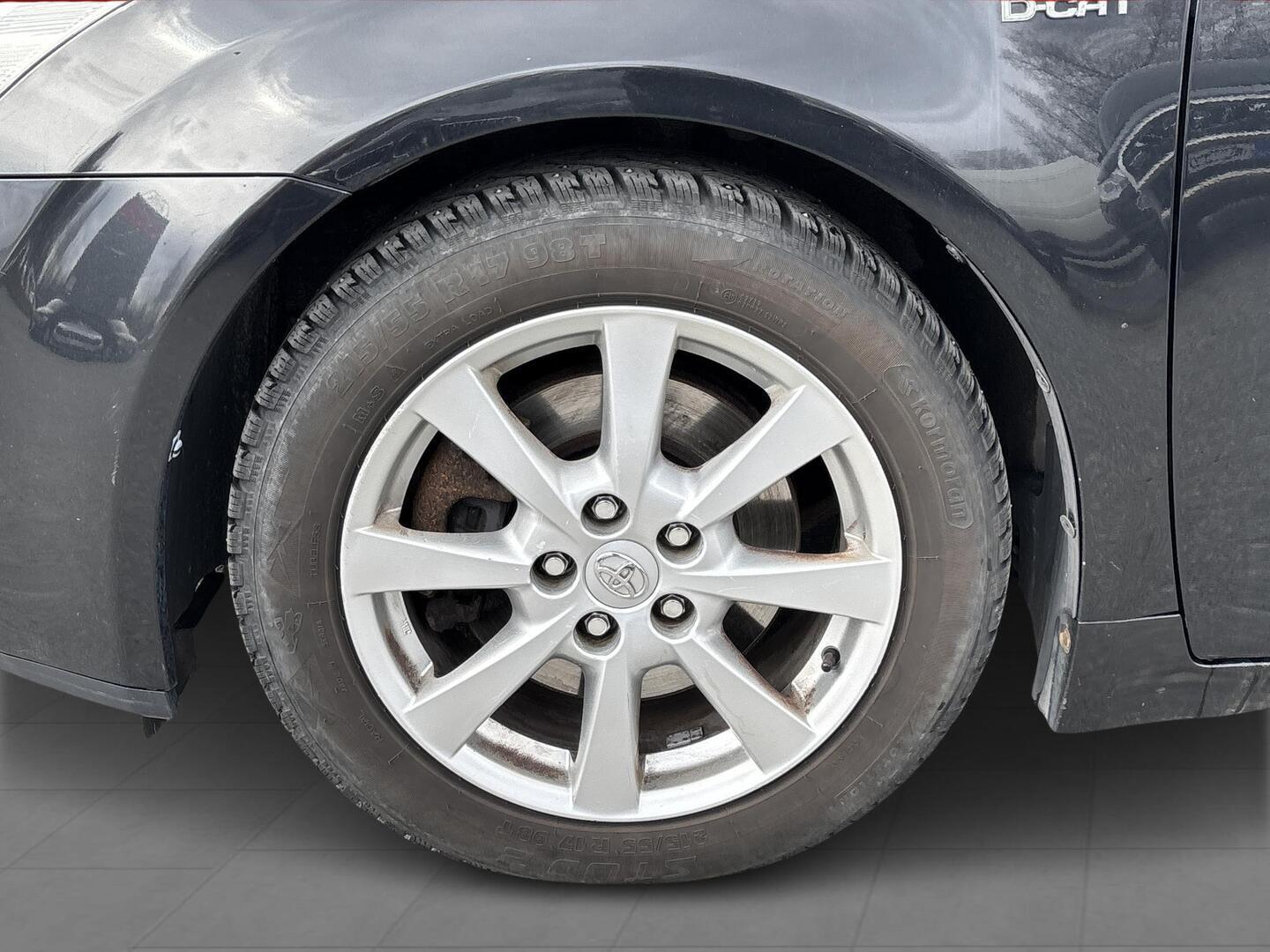 TOYOTA Avensis 2009