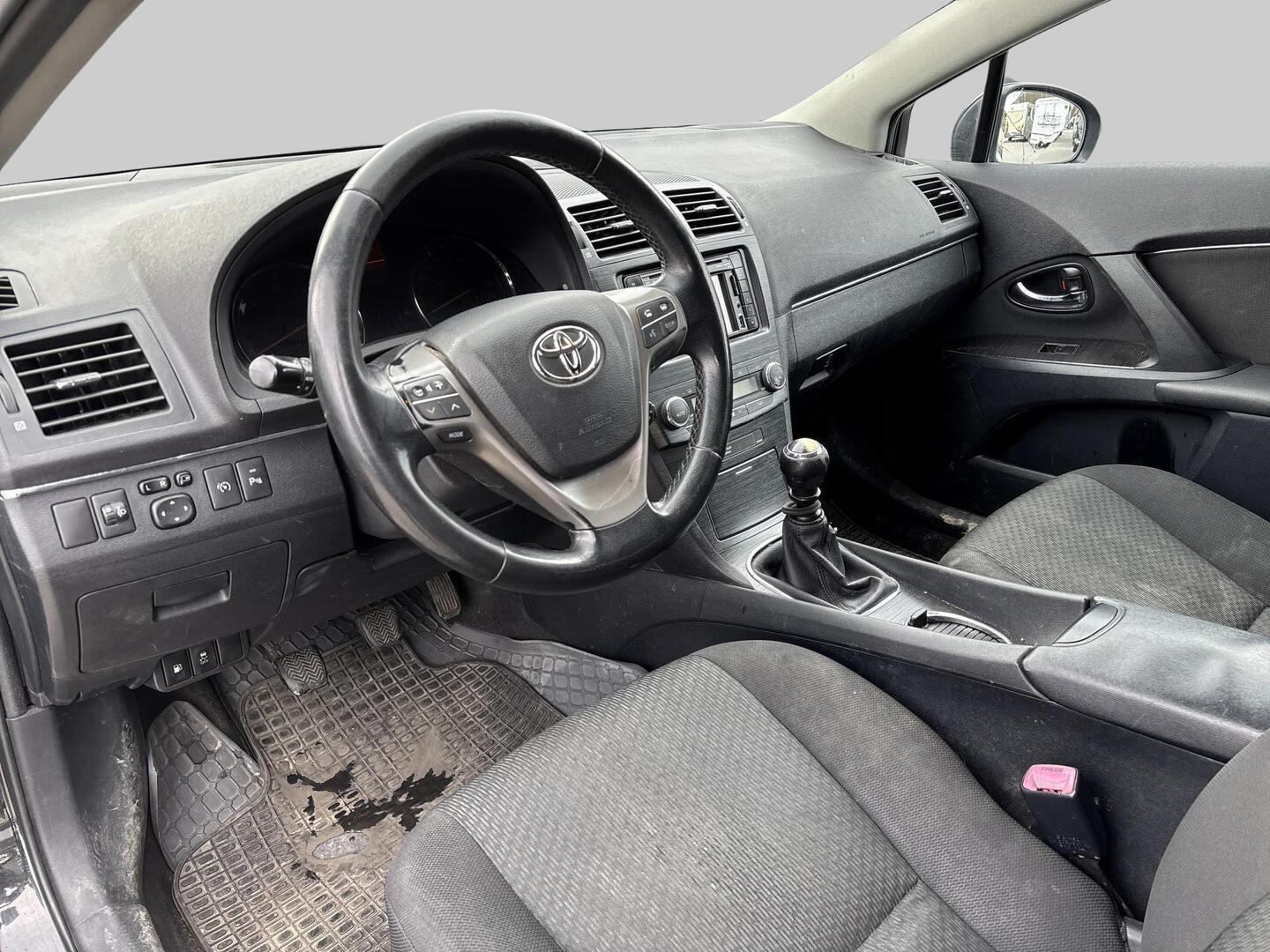 TOYOTA Avensis 2009