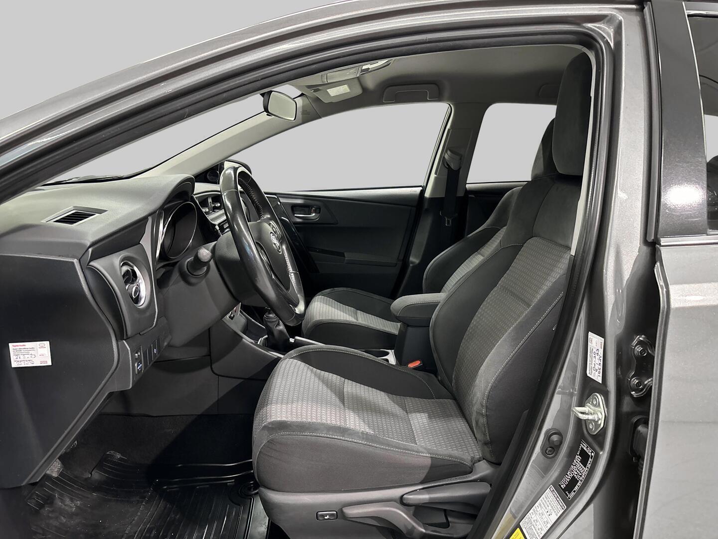 TOYOTA Auris 2018