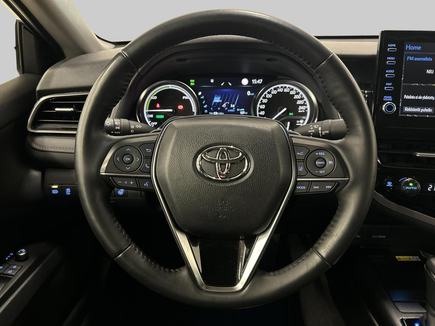 TOYOTA Camry 2024