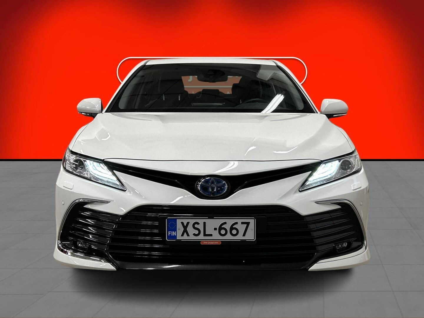TOYOTA Camry 2024