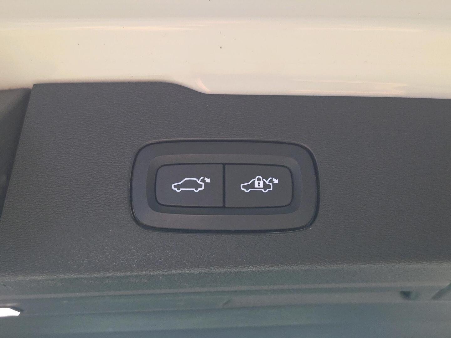 VOLVO V60 2021