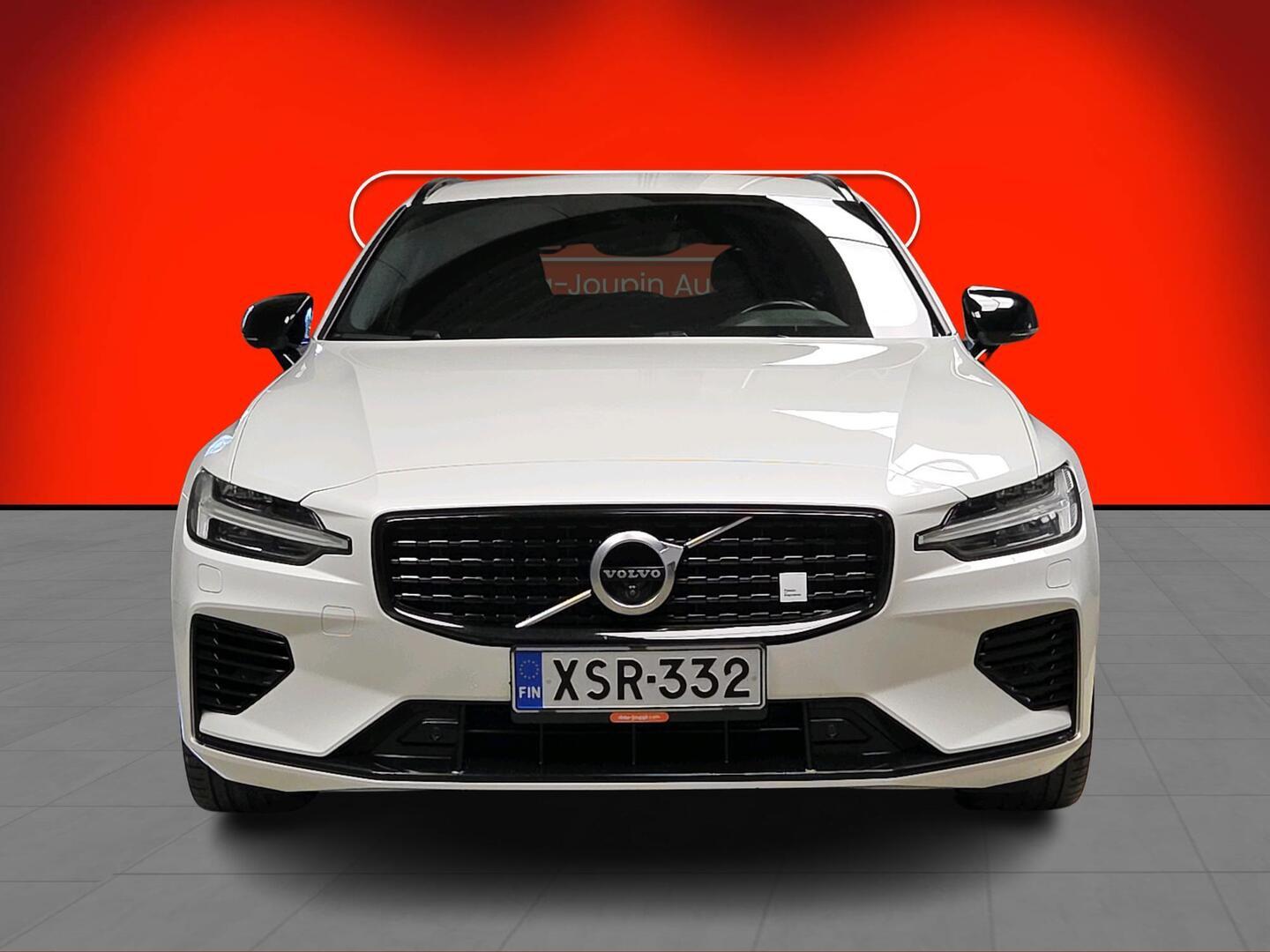 VOLVO V60 2021