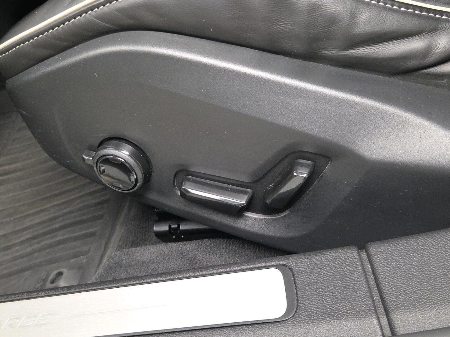 VOLVO V60 2021
