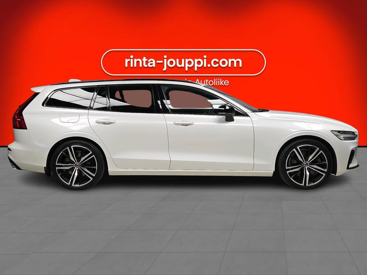 VOLVO V60 2021
