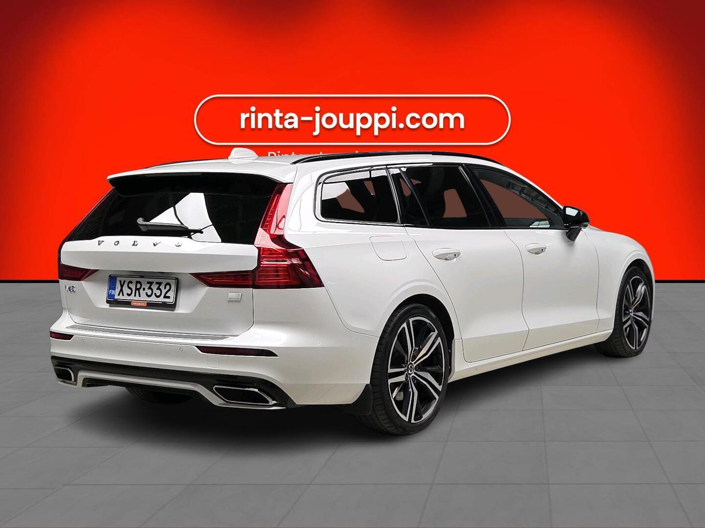 VOLVO V60 2021