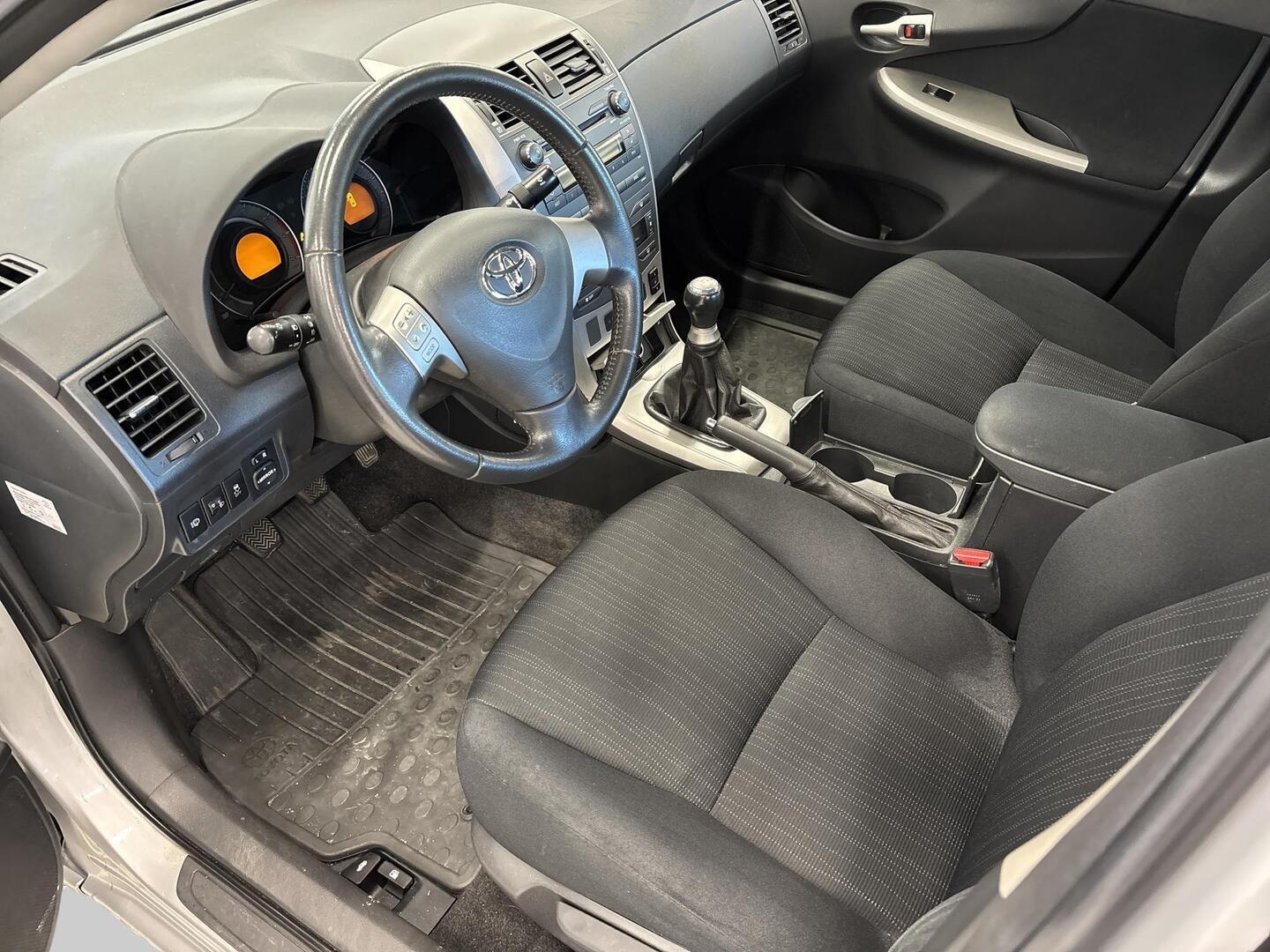 TOYOTA Corolla 2008