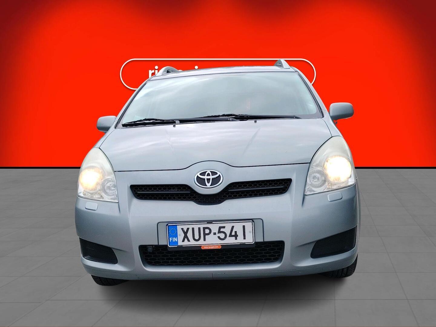 TOYOTA Corolla Verso 2009
