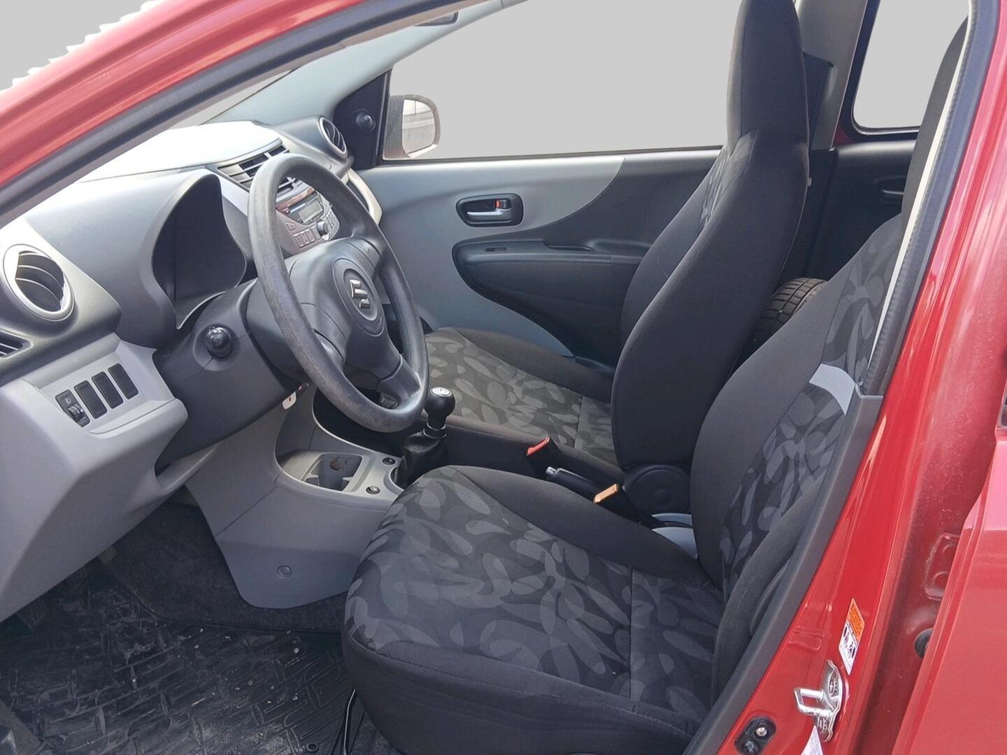 SUZUKI Alto 2010