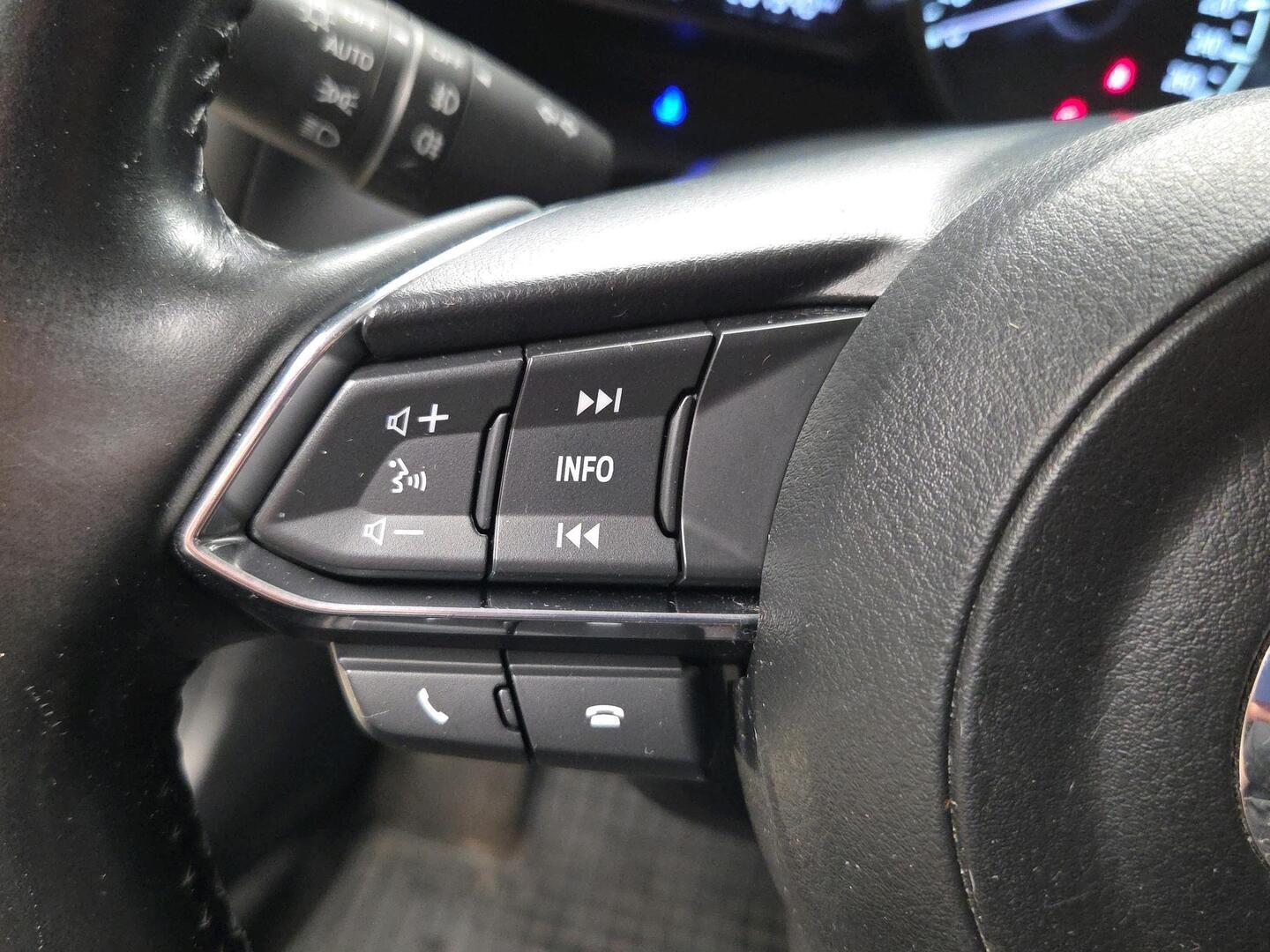 MAZDA 3 2017