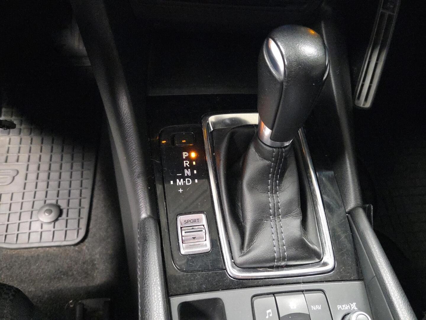 MAZDA 3 2017