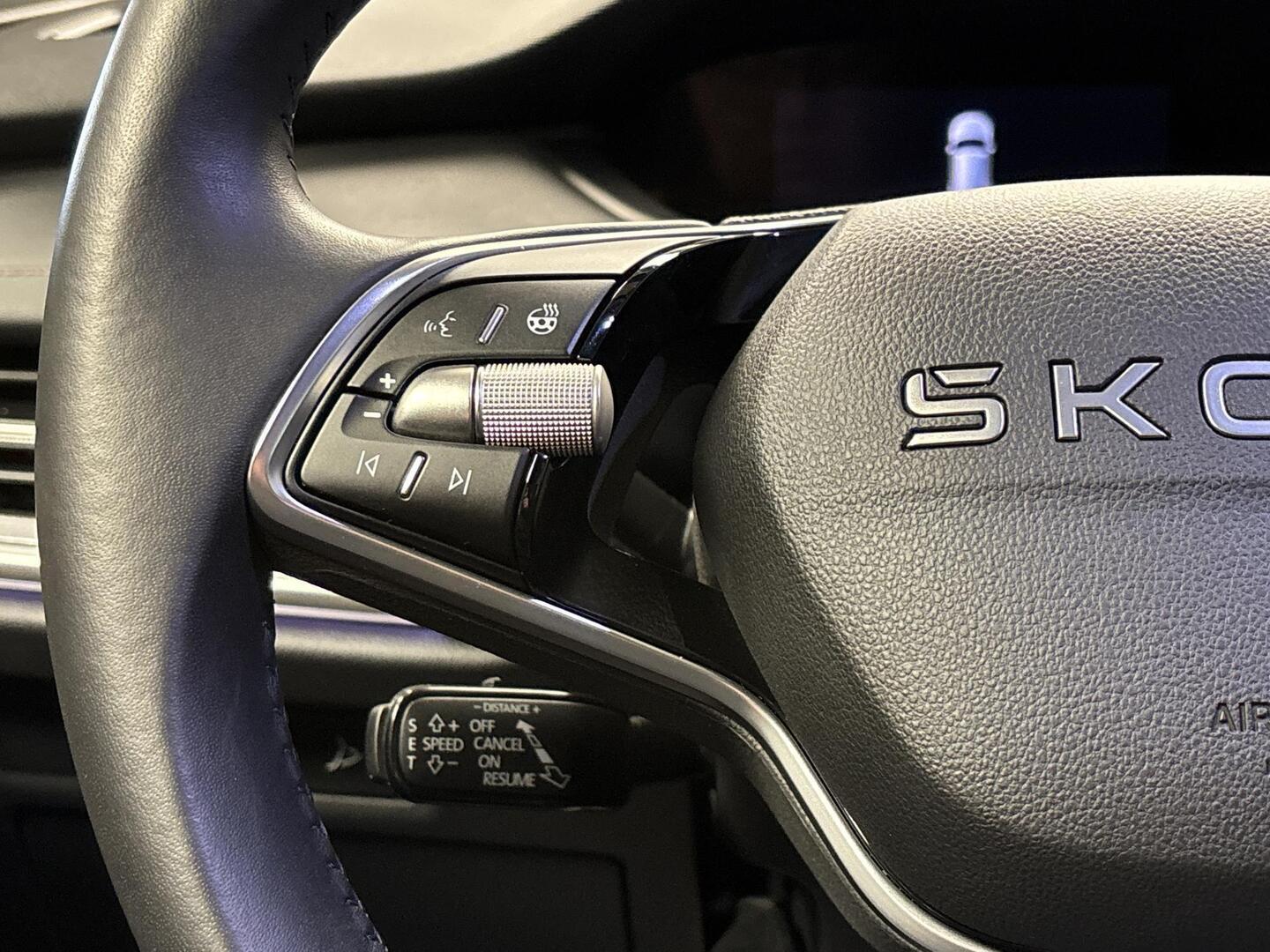 SKODA ENYAQ 2025
