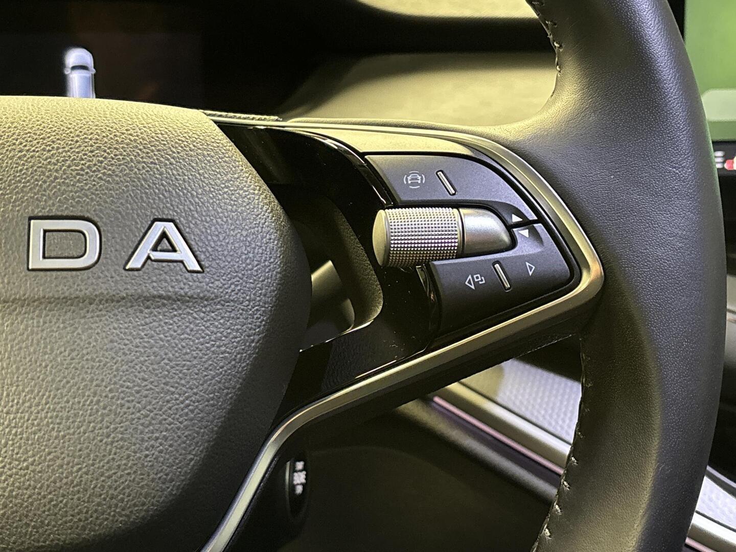 SKODA ENYAQ 2025
