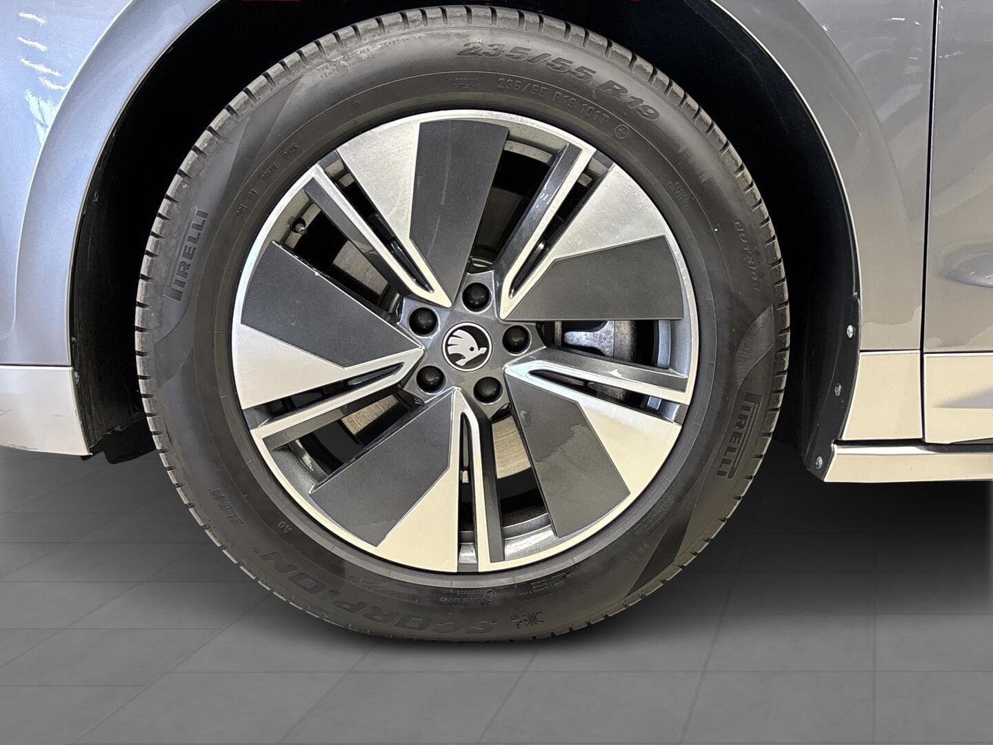 SKODA ENYAQ 2025