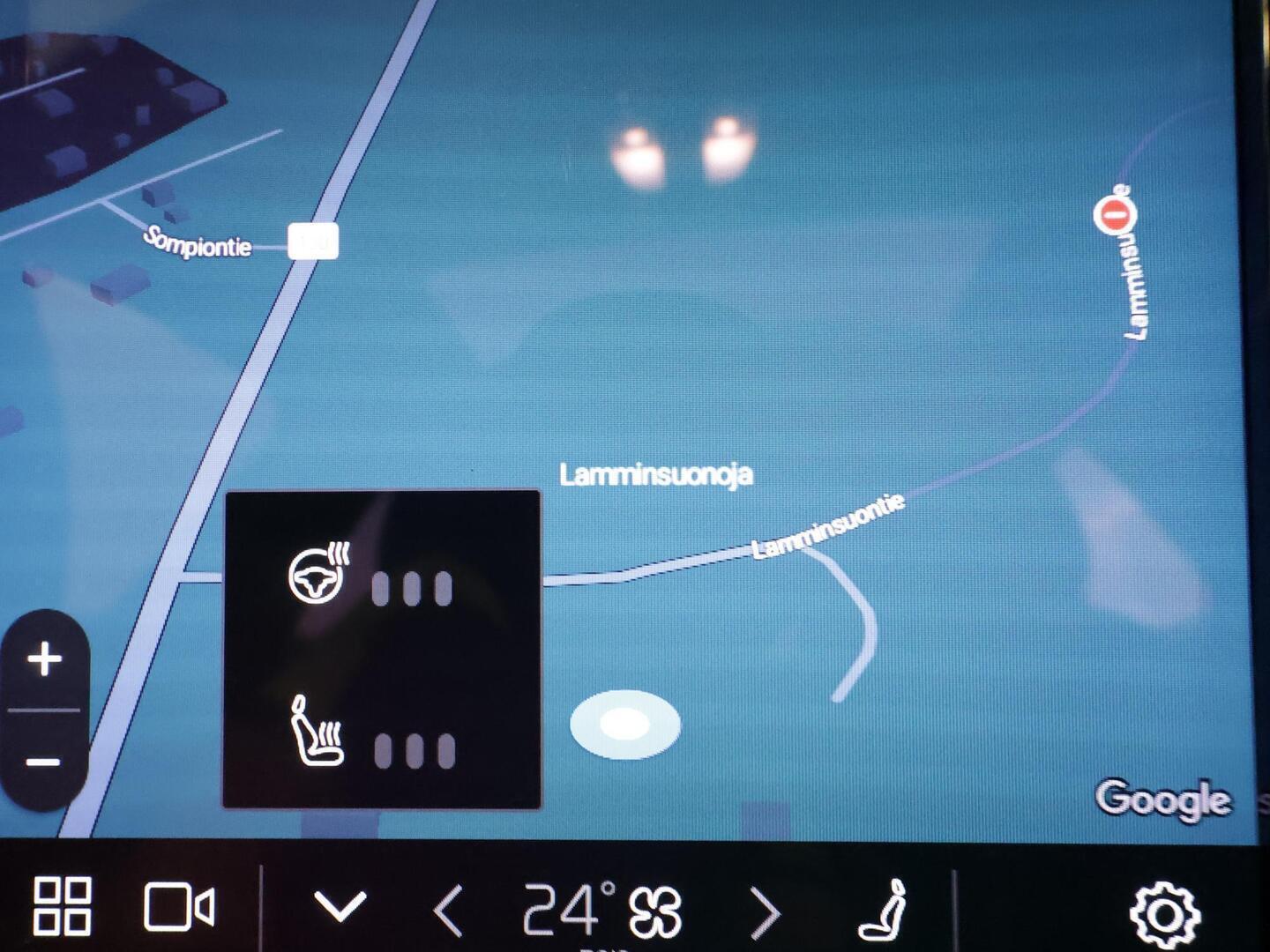 VOLVO XC40 2023