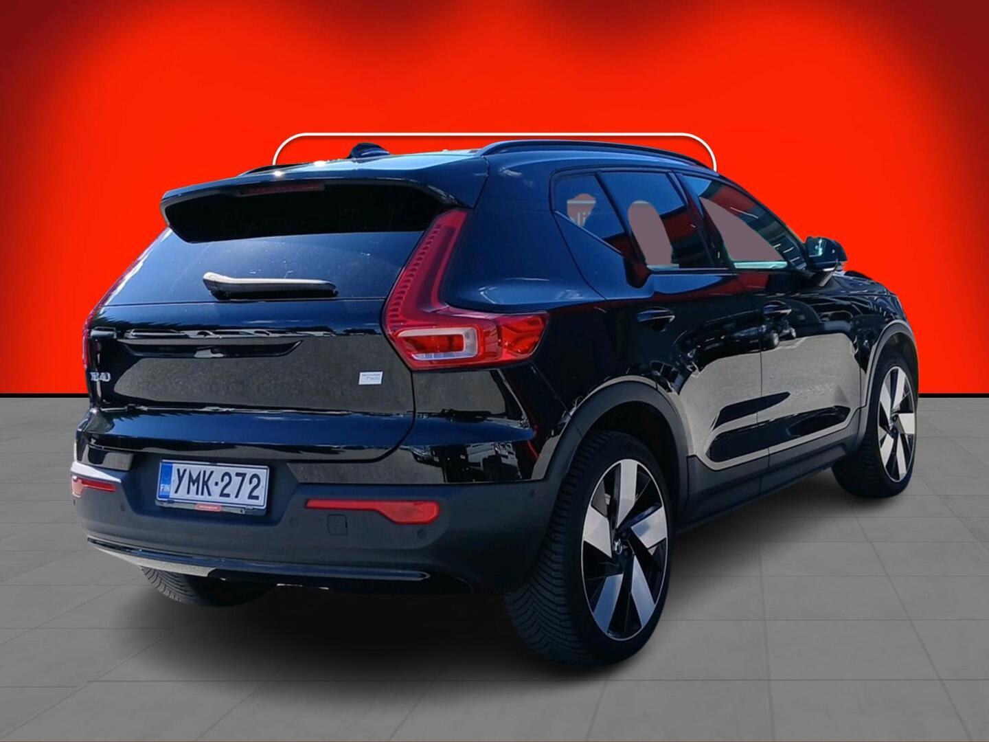 VOLVO XC40 2023