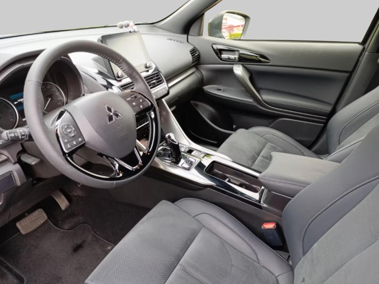 MITSUBISHI ECLIPSE CROSS 2024