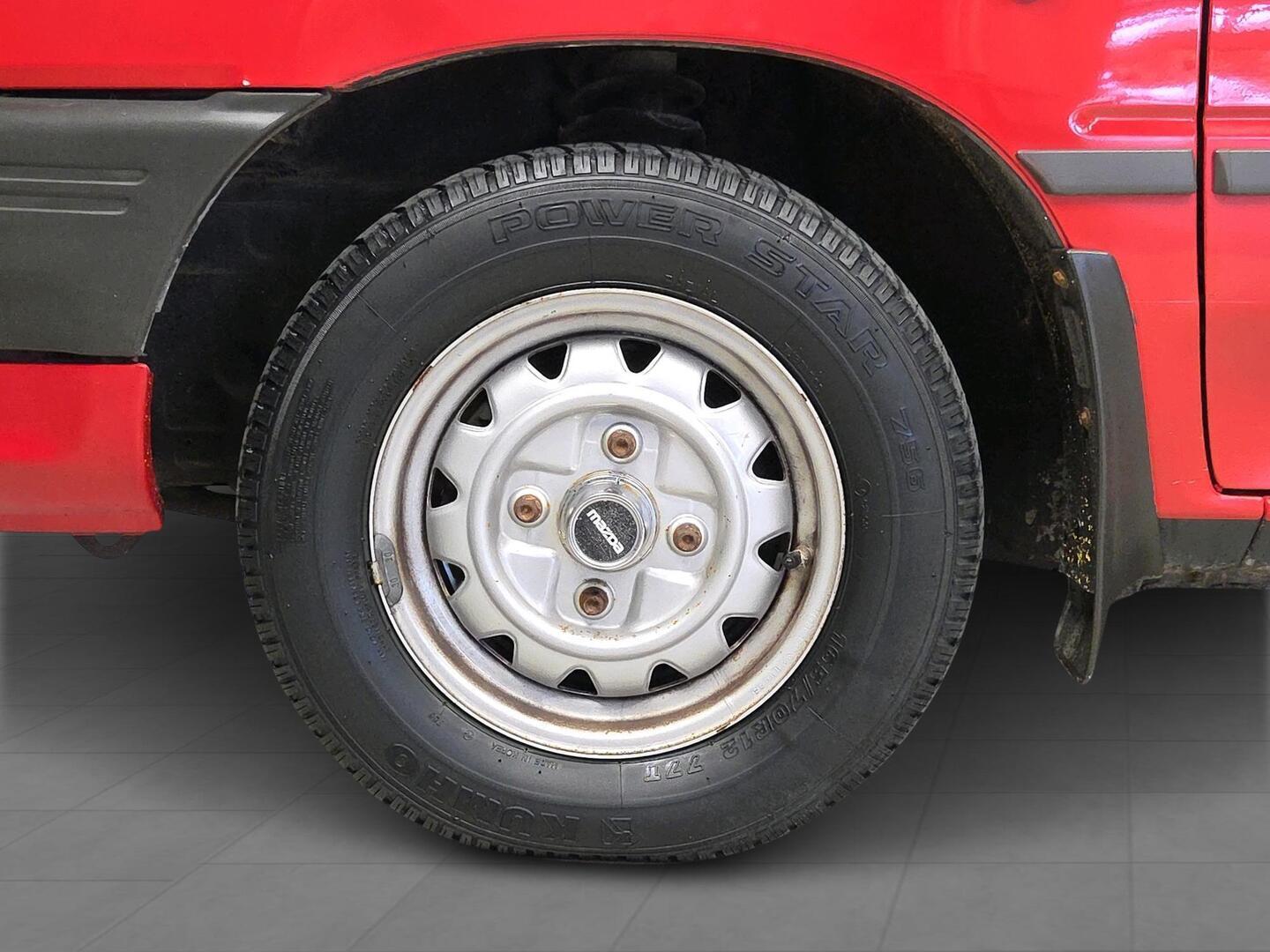MAZDA 121 1988