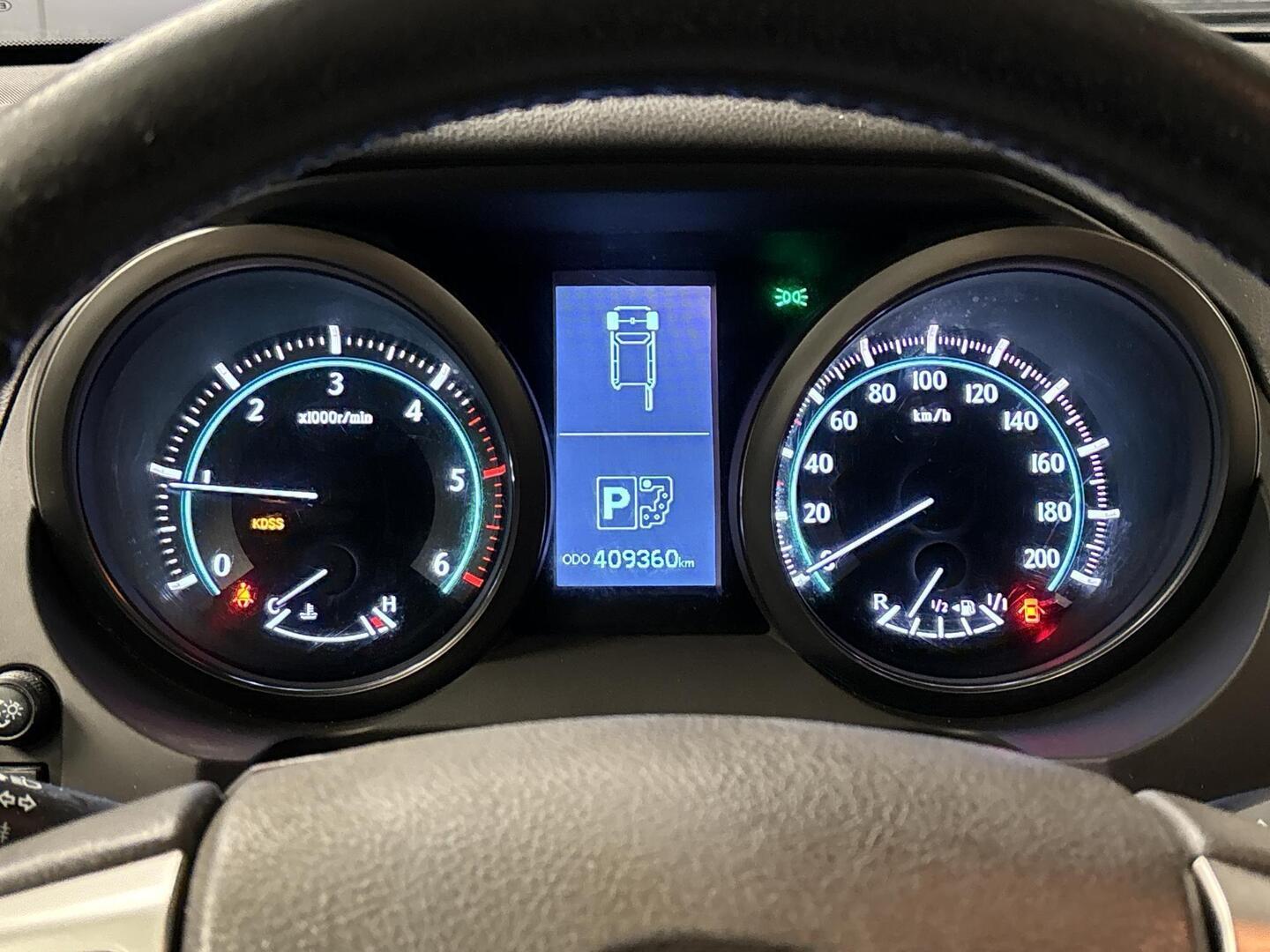 TOYOTA Land Cruiser 2010