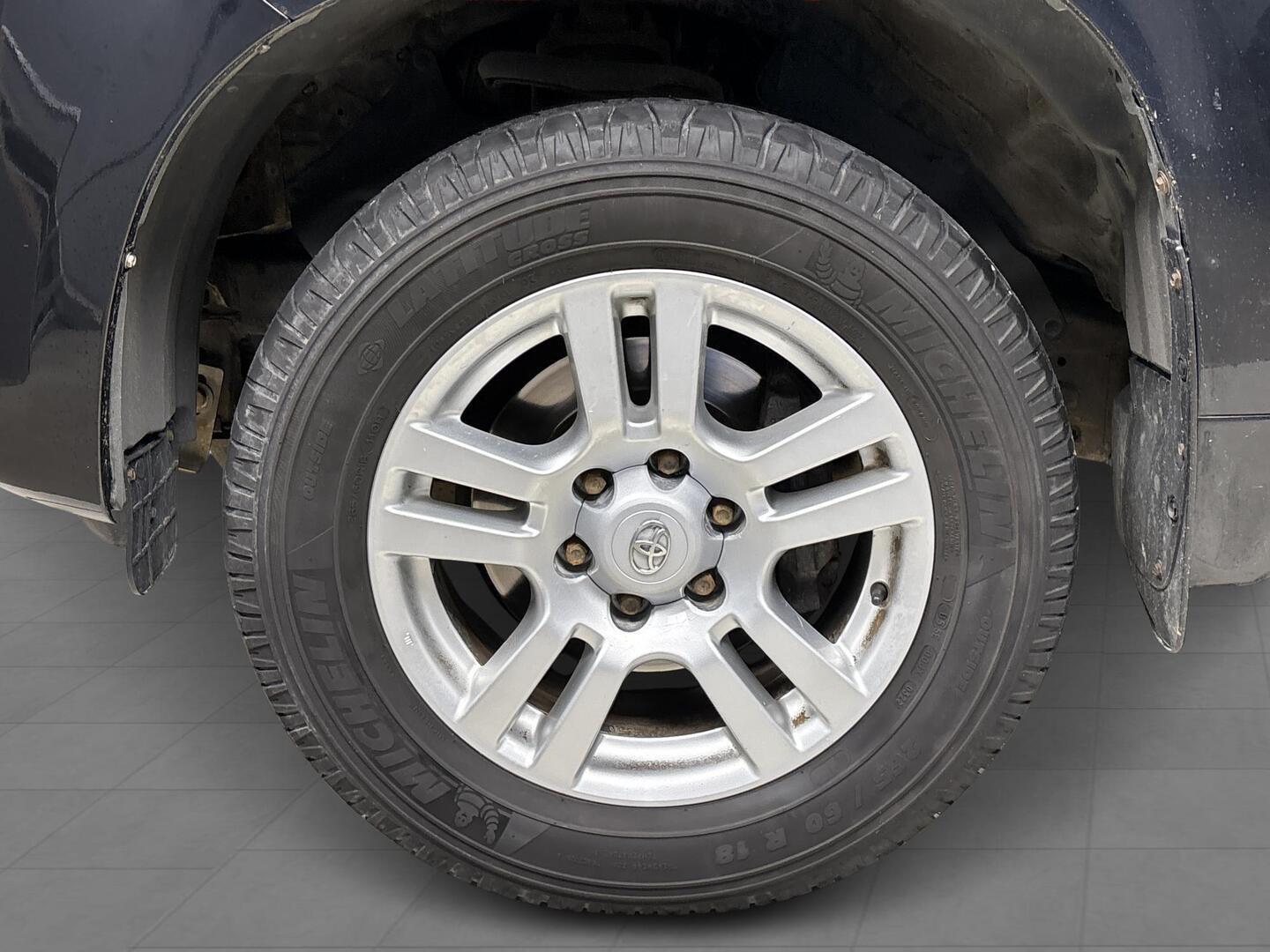 TOYOTA Land Cruiser 2010