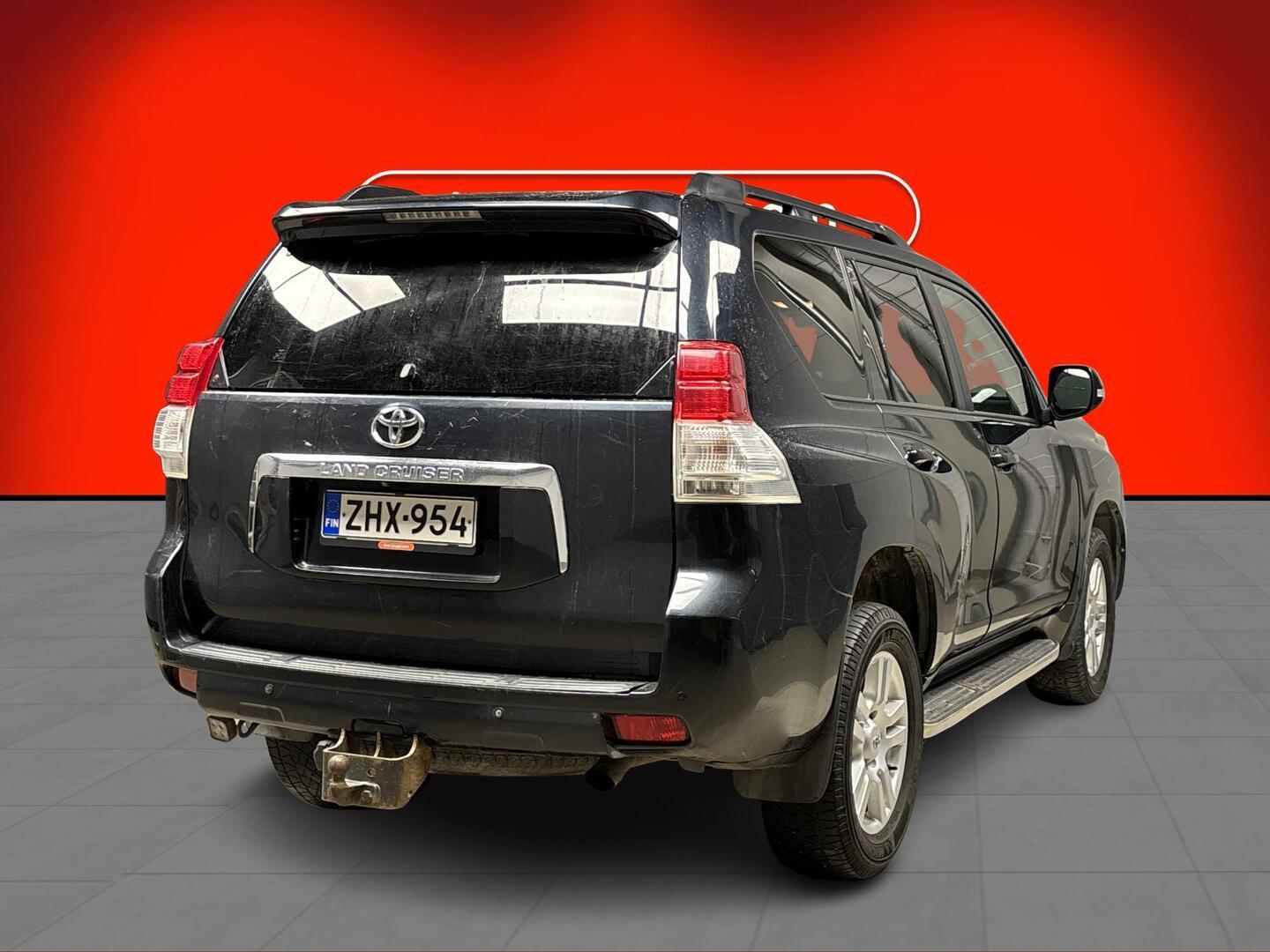 TOYOTA Land Cruiser 2010