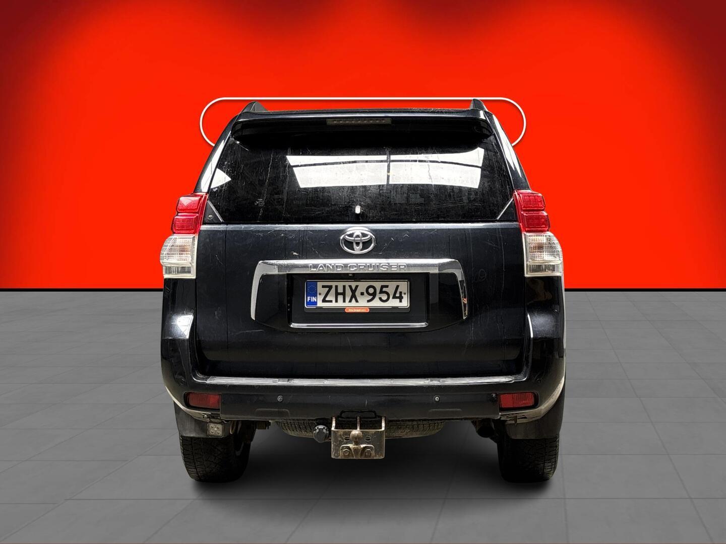 TOYOTA Land Cruiser 2010