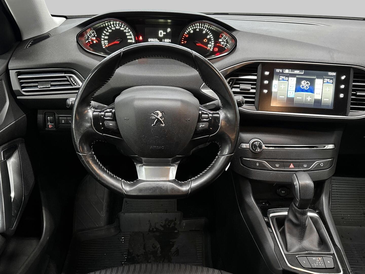 PEUGEOT 308 2015