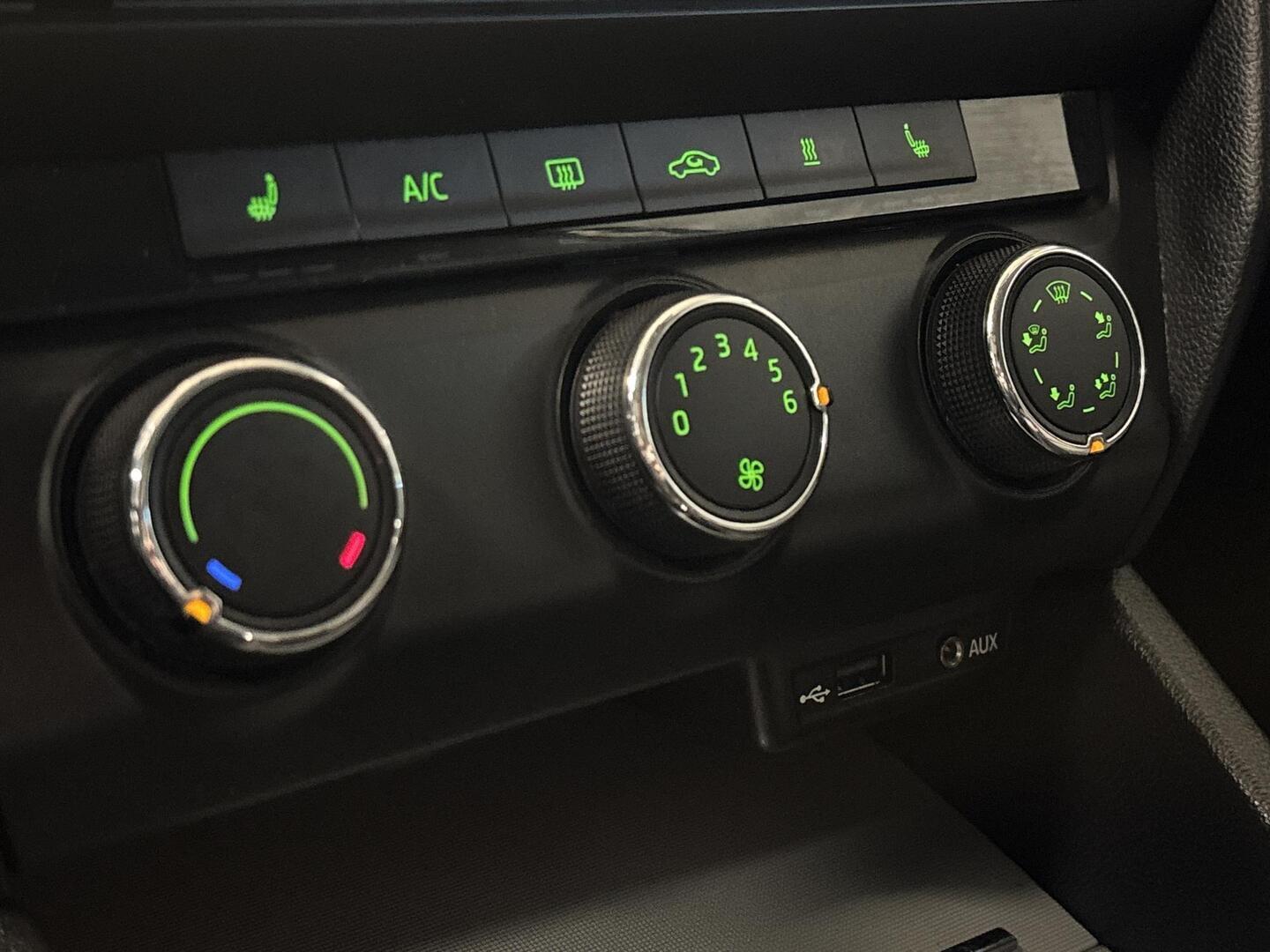 SKODA Octavia 2015