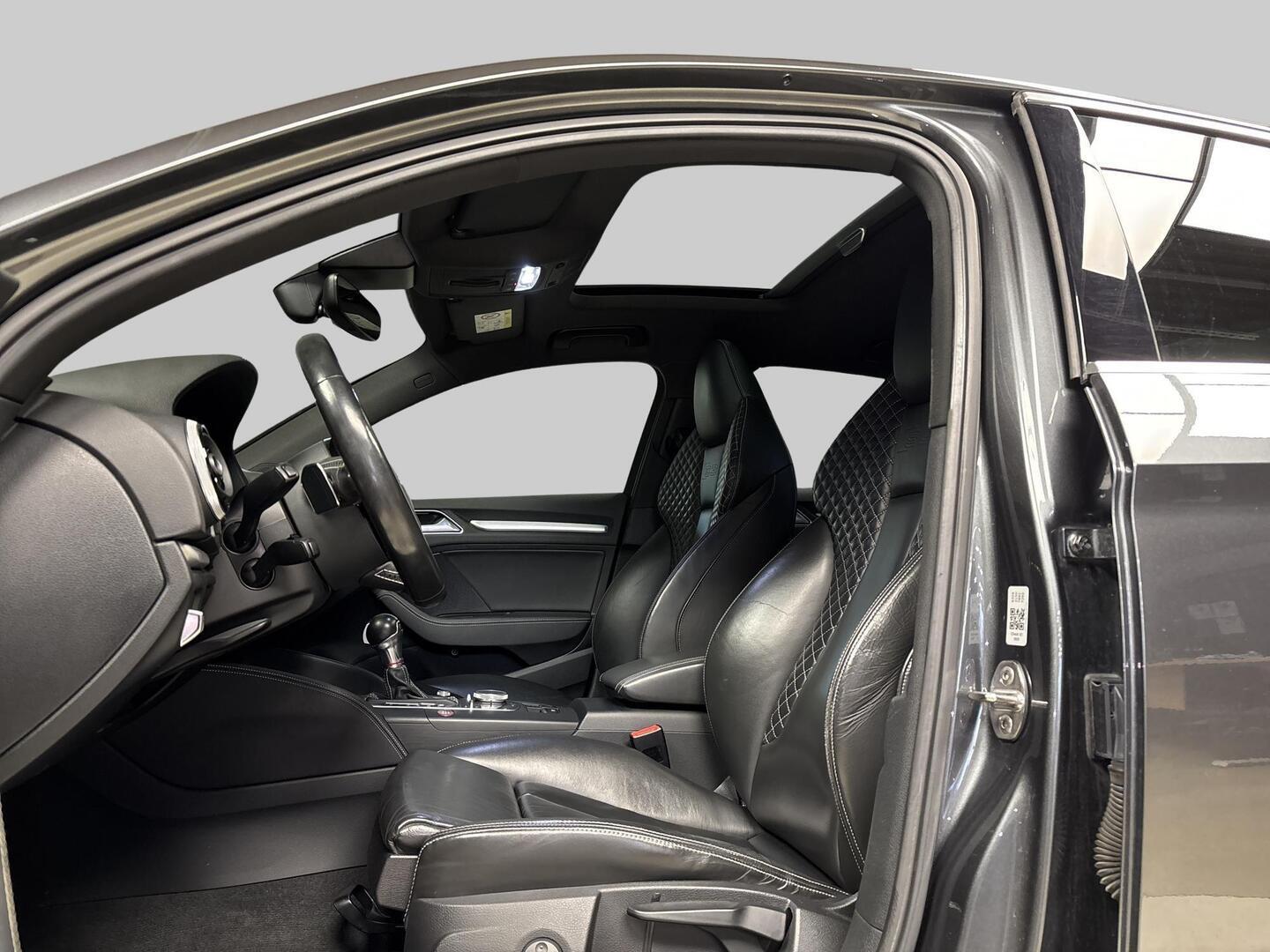AUDI S3 2015