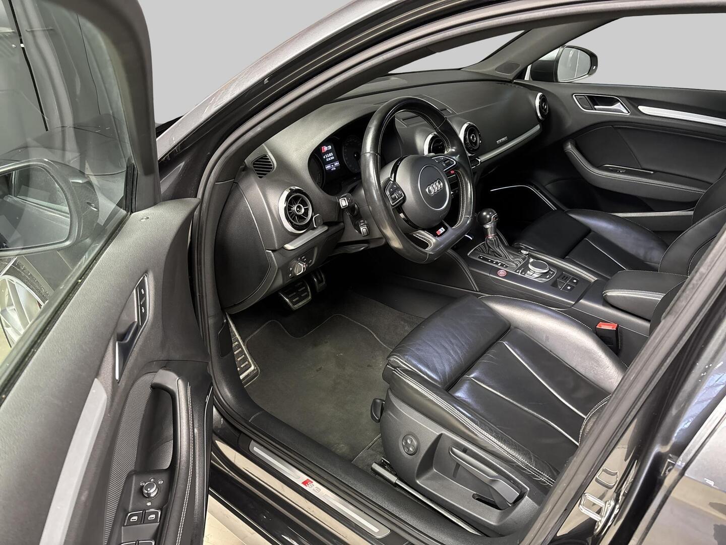 AUDI S3 2015