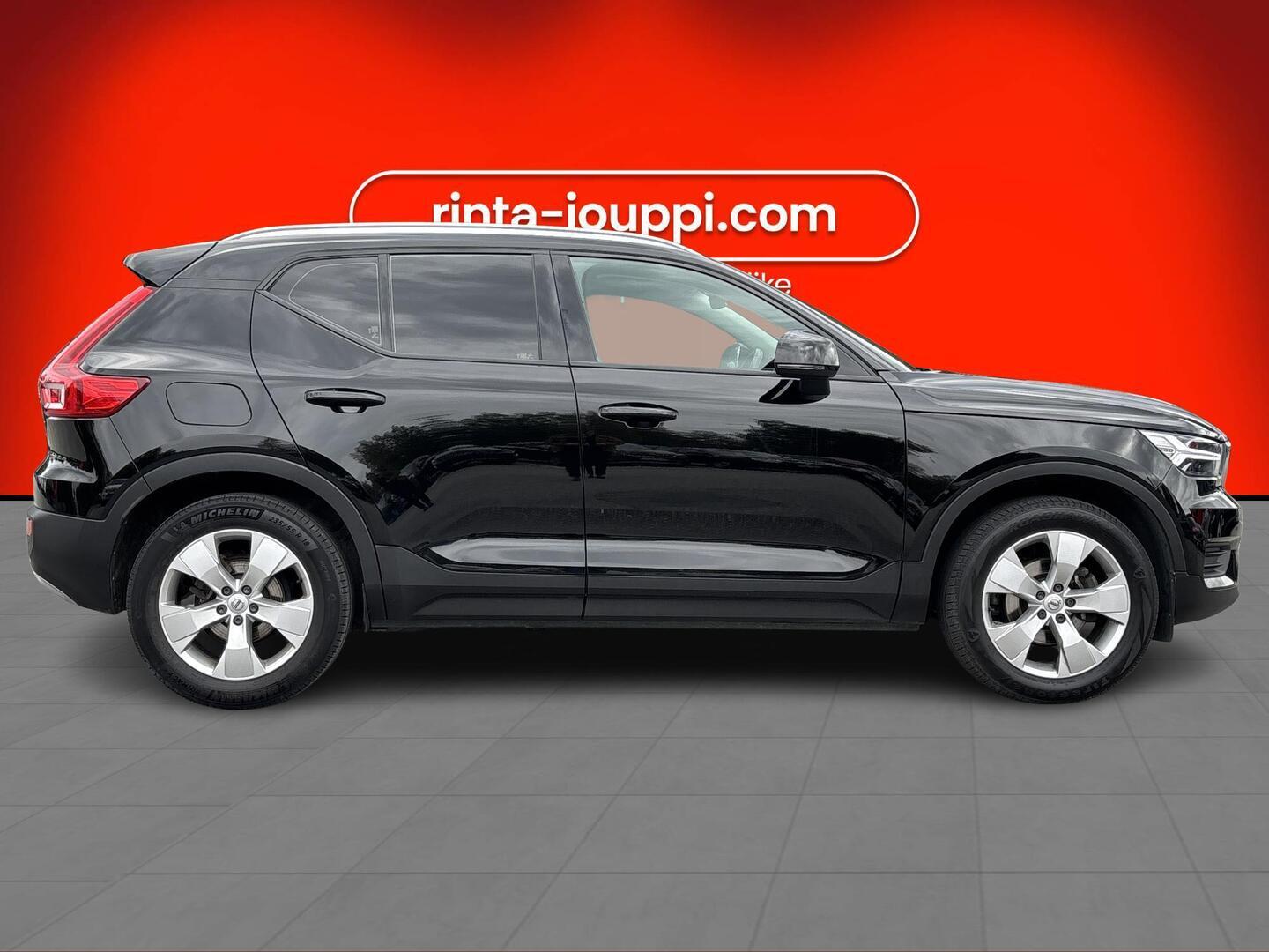 VOLVO XC40 2019