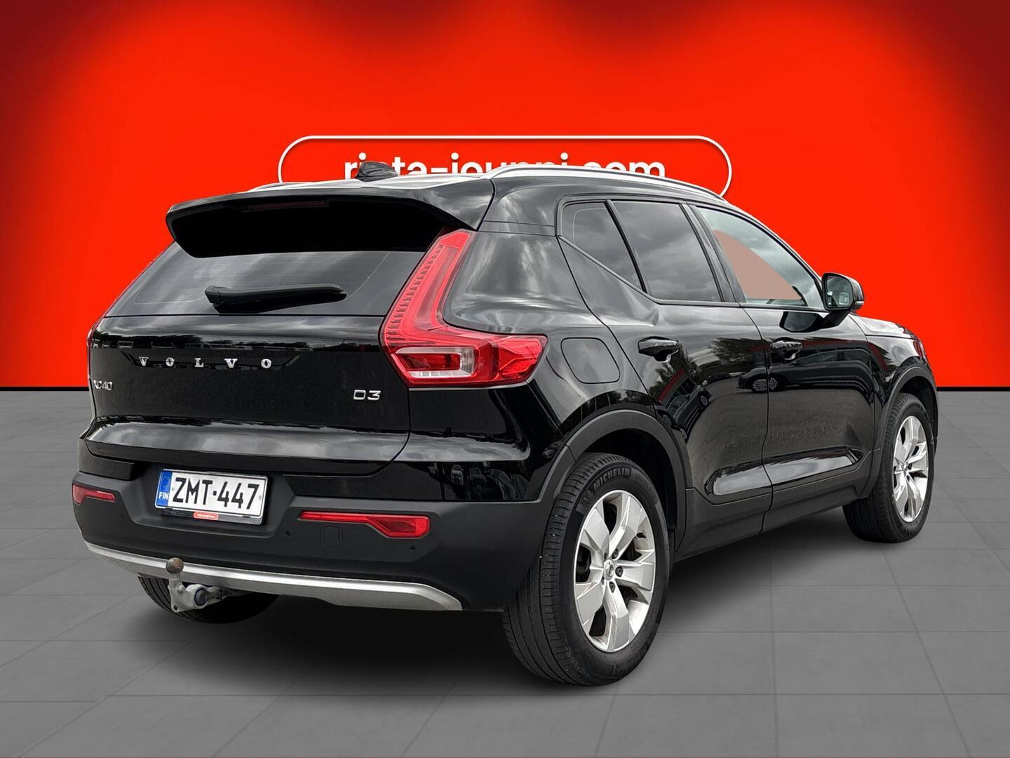 VOLVO XC40 2019