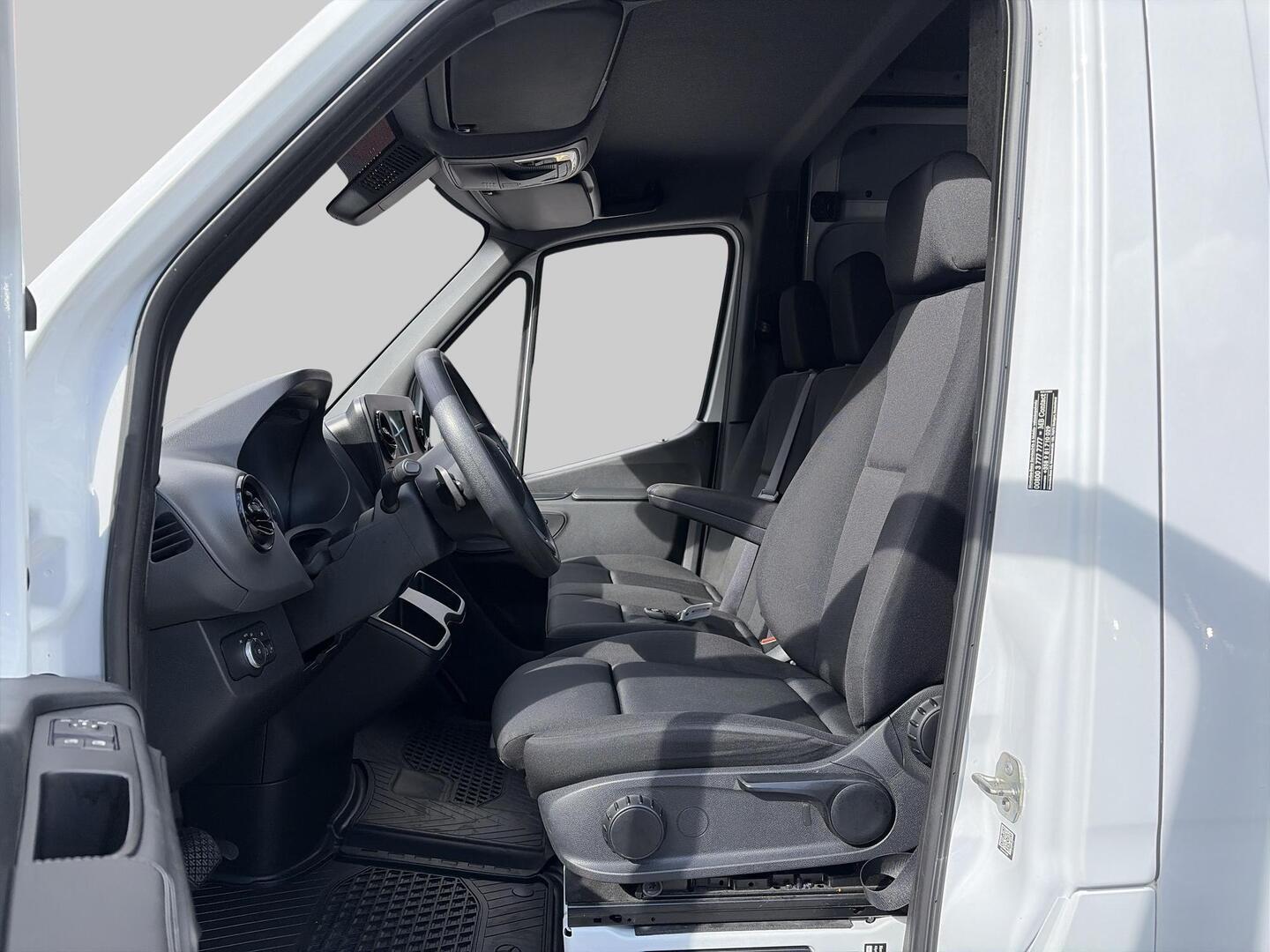 MERCEDES-BENZ Sprinter 2022