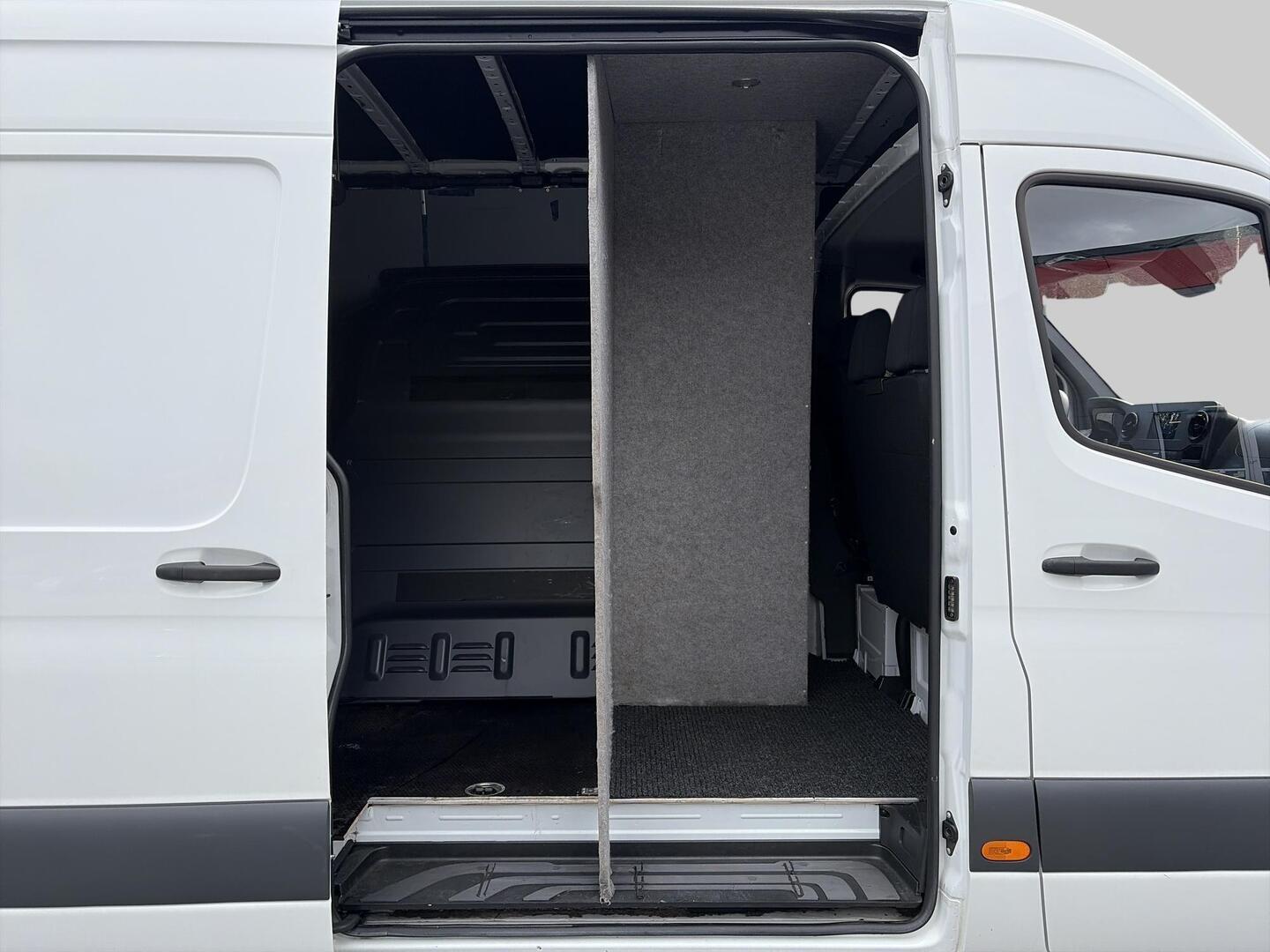 MERCEDES-BENZ Sprinter 2022