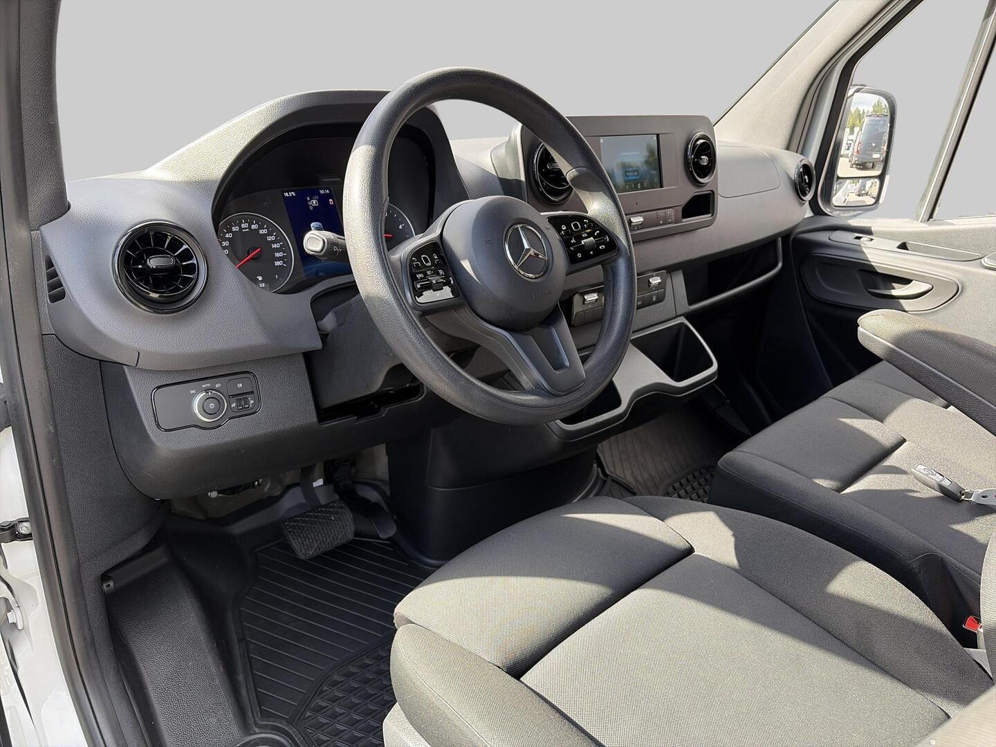 MERCEDES-BENZ Sprinter 2022
