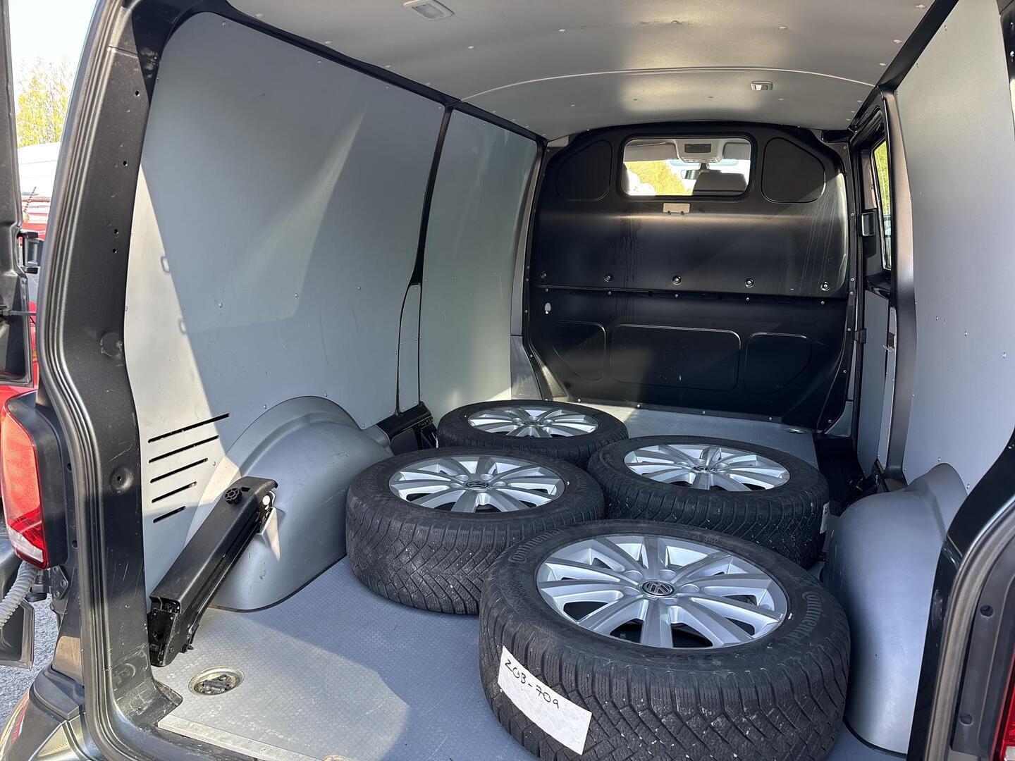 VOLKSWAGEN Transporter 2022