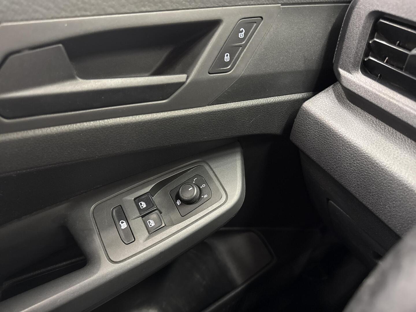 VOLKSWAGEN Caddy 2025