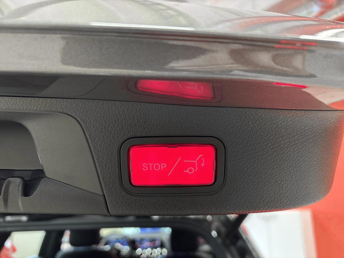 MERCEDES-BENZ EQA 2022