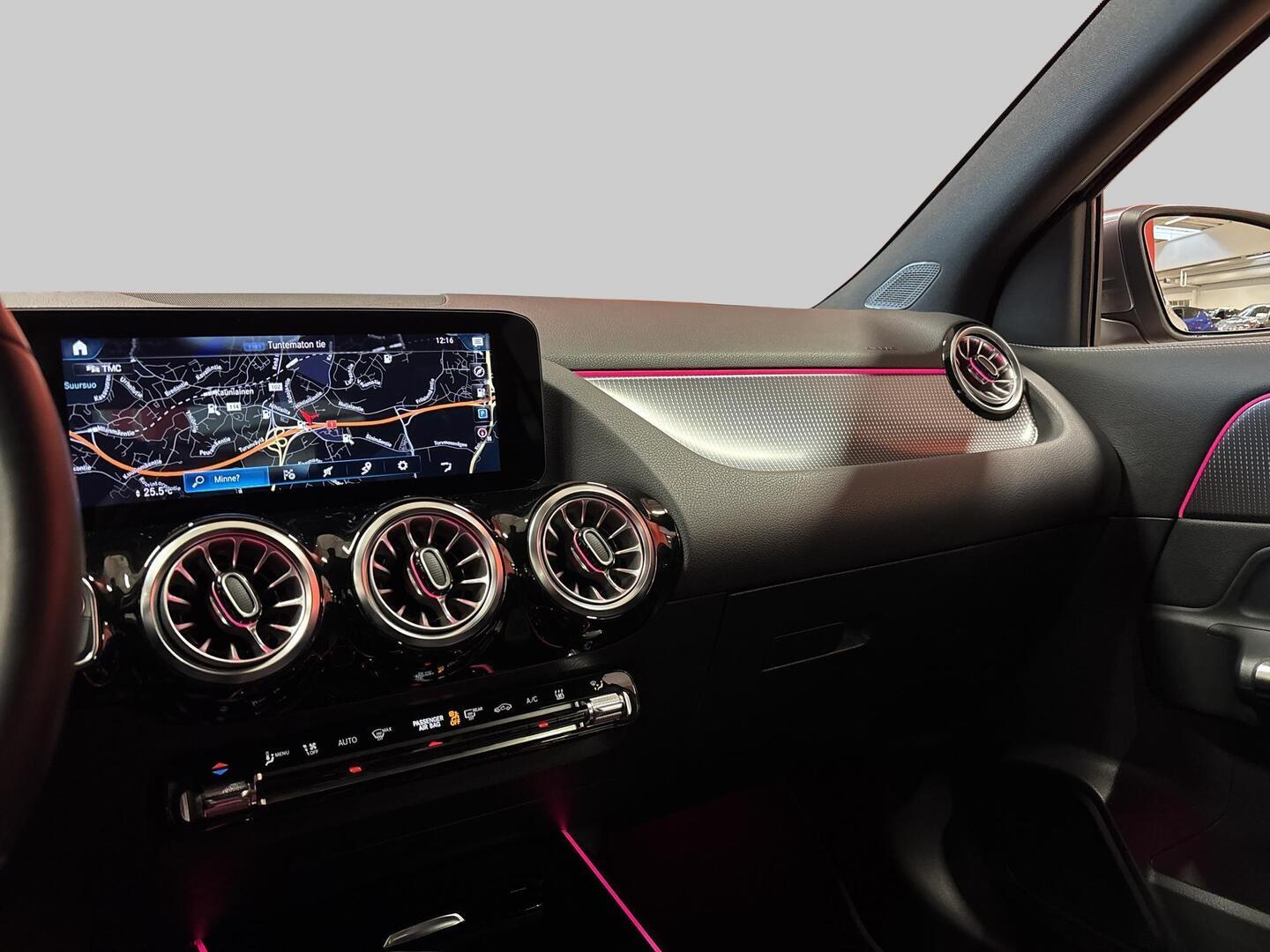 MERCEDES-BENZ EQA 2022