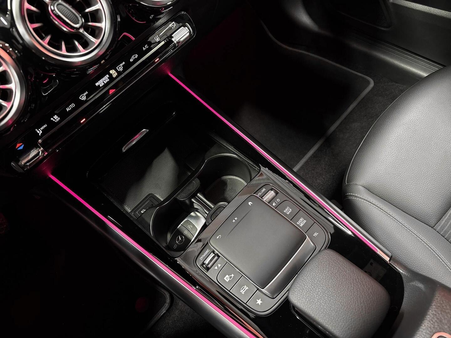 MERCEDES-BENZ EQA 2022