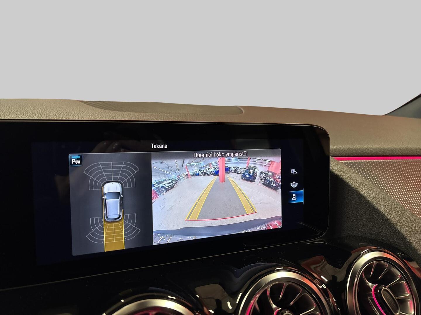 MERCEDES-BENZ EQA 2022