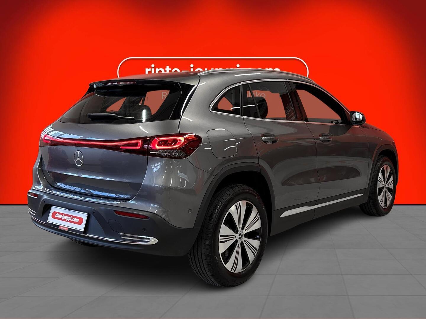 MERCEDES-BENZ EQA 2022